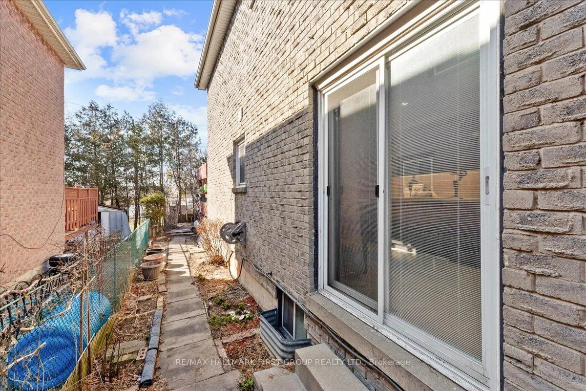 Photo 40 of 780 Hampton Court, Pickering, West Shore — HOMEH