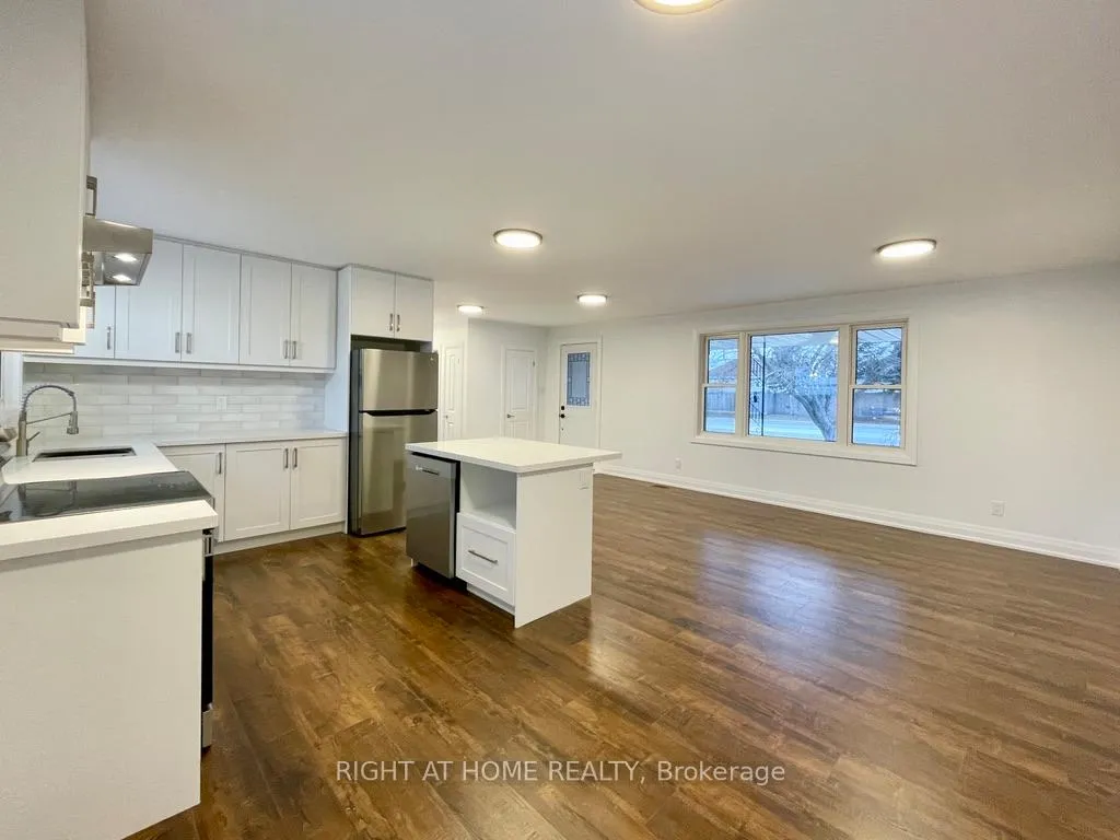 Photo 9 of Unit B, 419 Mapleview Drive, Barrie, Painswick South — HOMEH