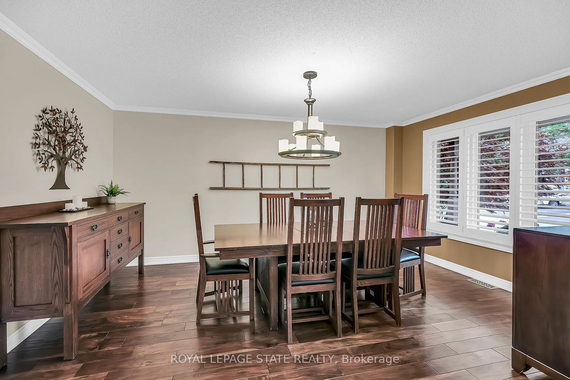 Photo 3 of 2371 Pathfinder Drive, Burlington, Orchard — HOMEH