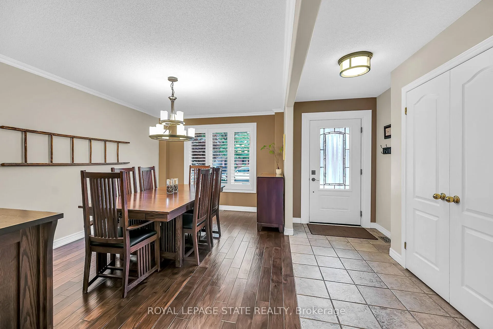 Photo 5 of 2371 Pathfinder Drive, Burlington, Orchard — HOMEH