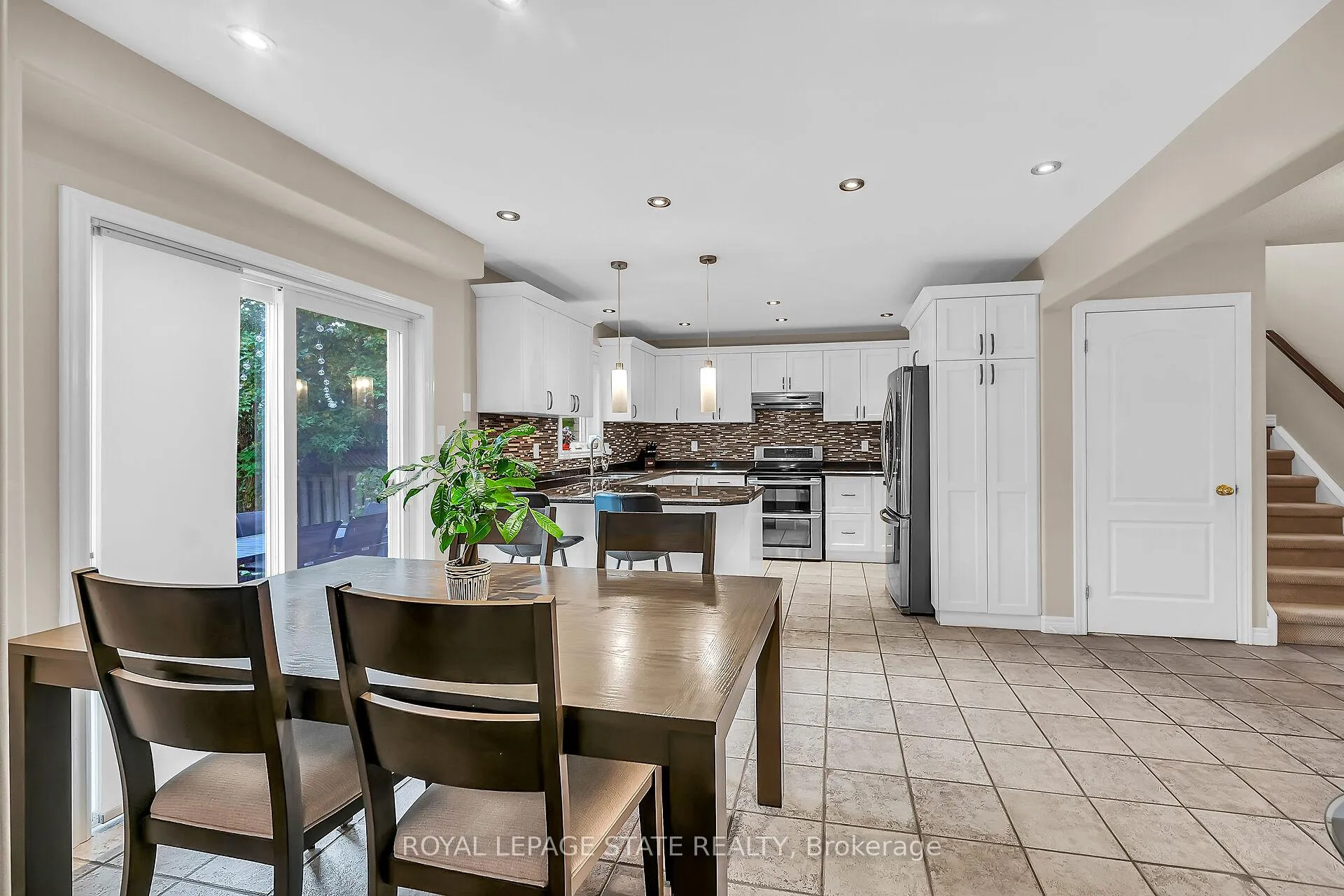 Photo 7 of 2371 Pathfinder Drive, Burlington, Orchard — HOMEH