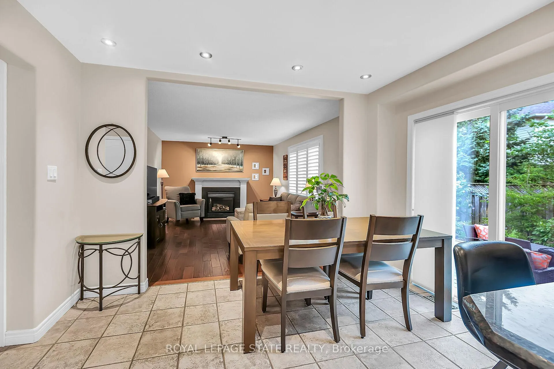 Photo 13 of 2371 Pathfinder Drive, Burlington, Orchard — HOMEH