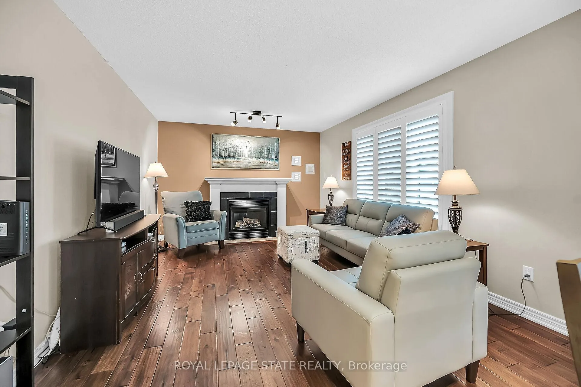 Photo 14 of 2371 Pathfinder Drive, Burlington, Orchard — HOMEH