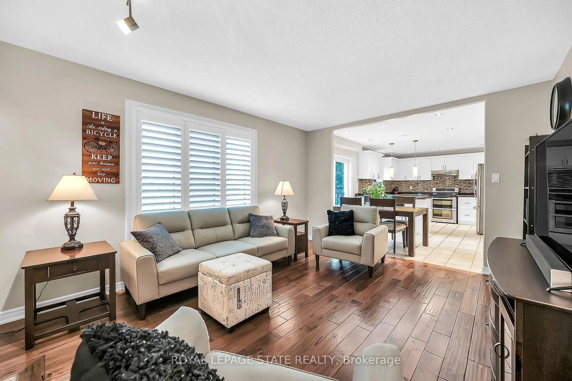 Photo 17 of 2371 Pathfinder Drive, Burlington, Orchard — HOMEH