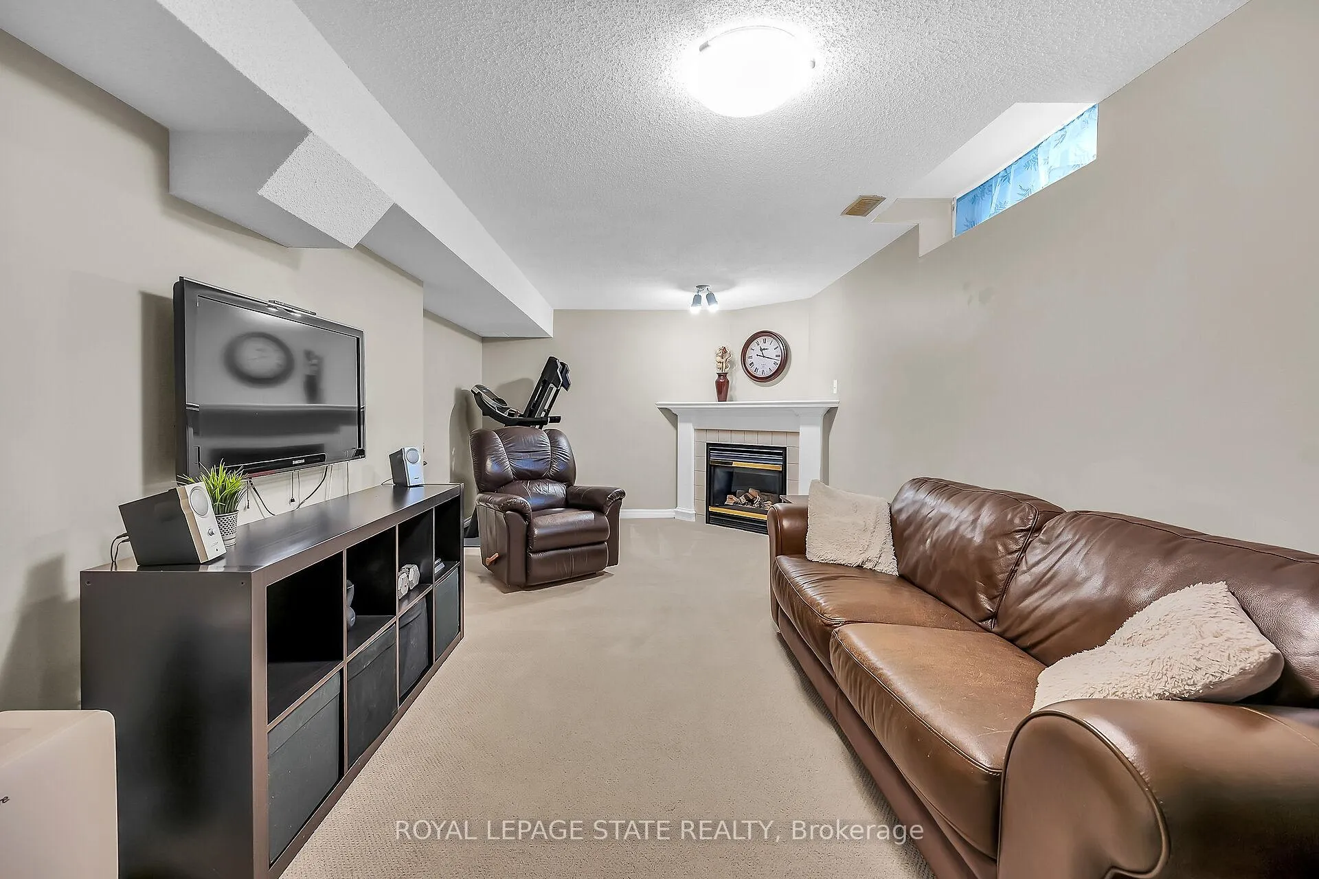 Photo 37 of 2371 Pathfinder Drive, Burlington, Orchard — HOMEH