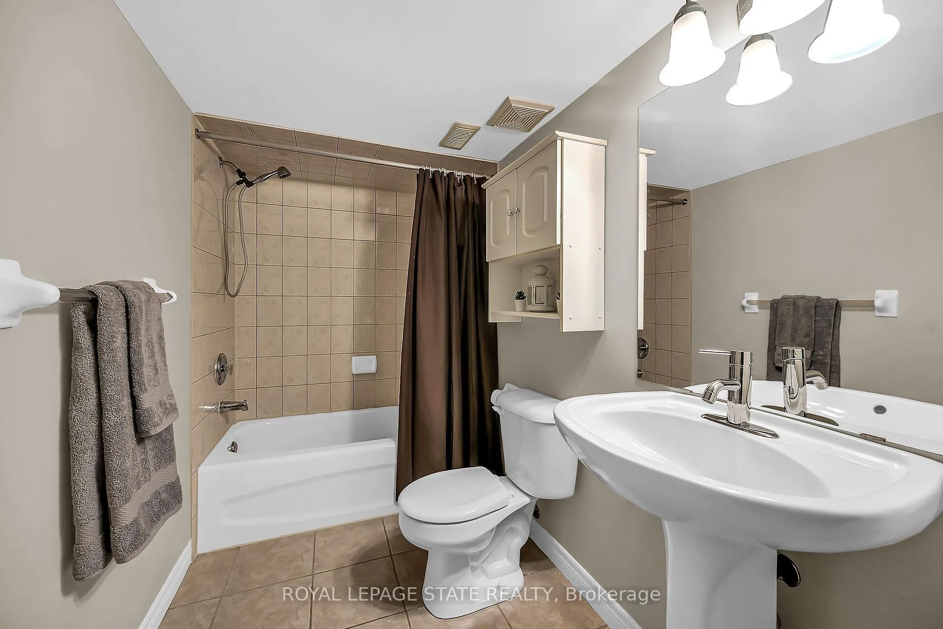 Photo 42 of 2371 Pathfinder Drive, Burlington, Orchard — HOMEH