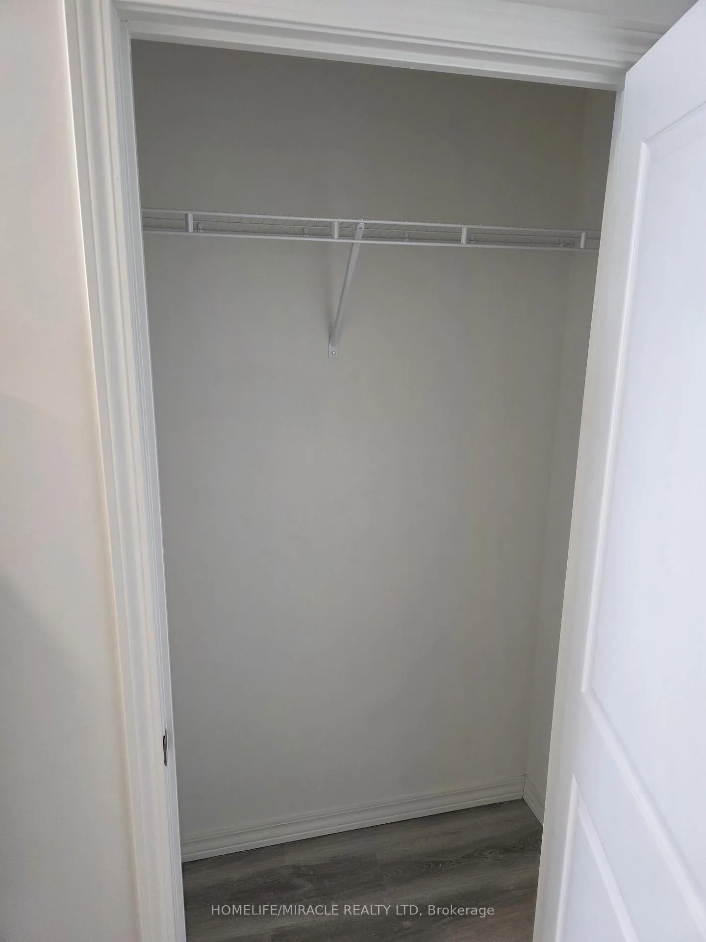 Photo 5 of Unit 201C, 191 Elmira Road S, Guelph, Willow West/Sugarbush/West Acres — HOMEH