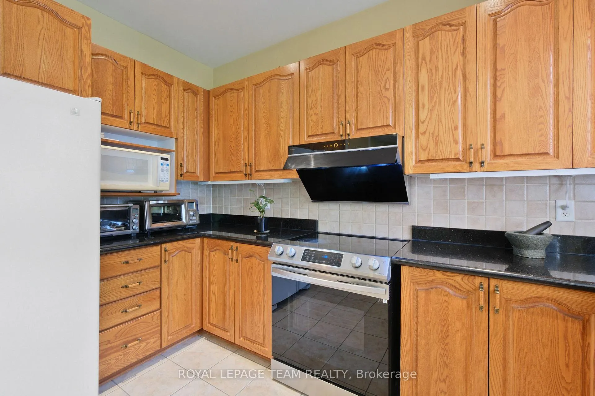 Photo 13 of 2885 Brigham Way, Ottawa, Upper Hunt Club — HOMEH