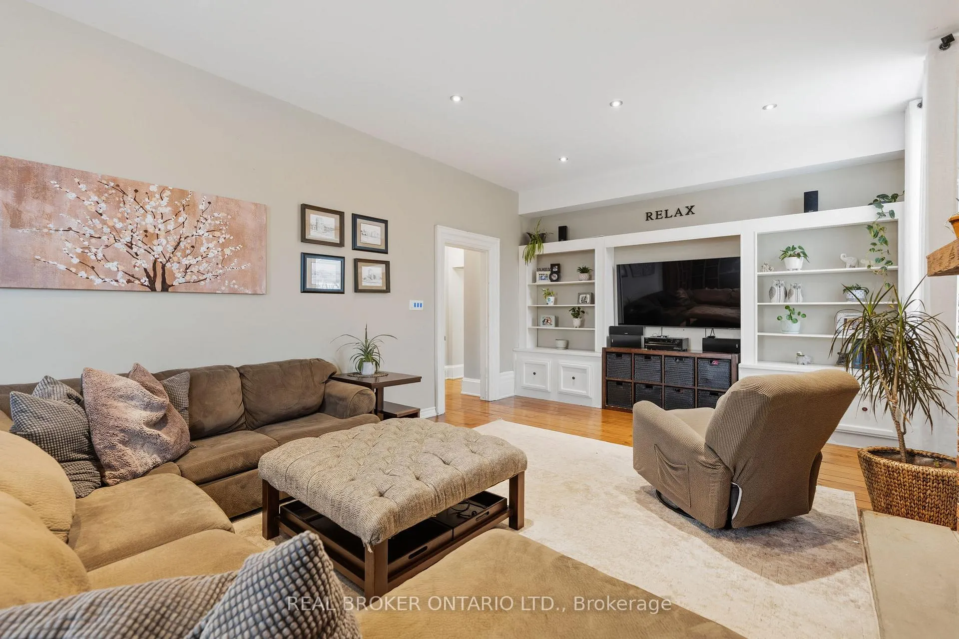 Photo 7 of 812412 Baseline Road, Norwich, Rural Norwich — HOMEH