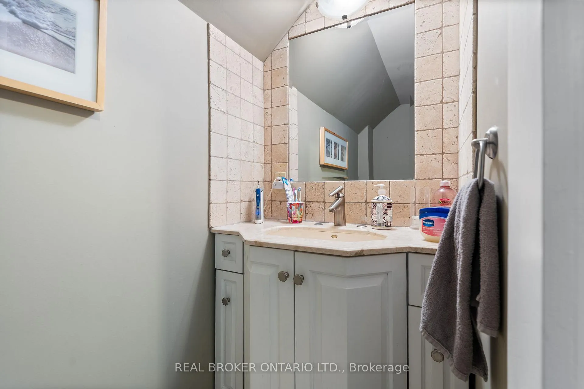 Photo 19 of 812412 Baseline Road, Norwich, Rural Norwich — HOMEH