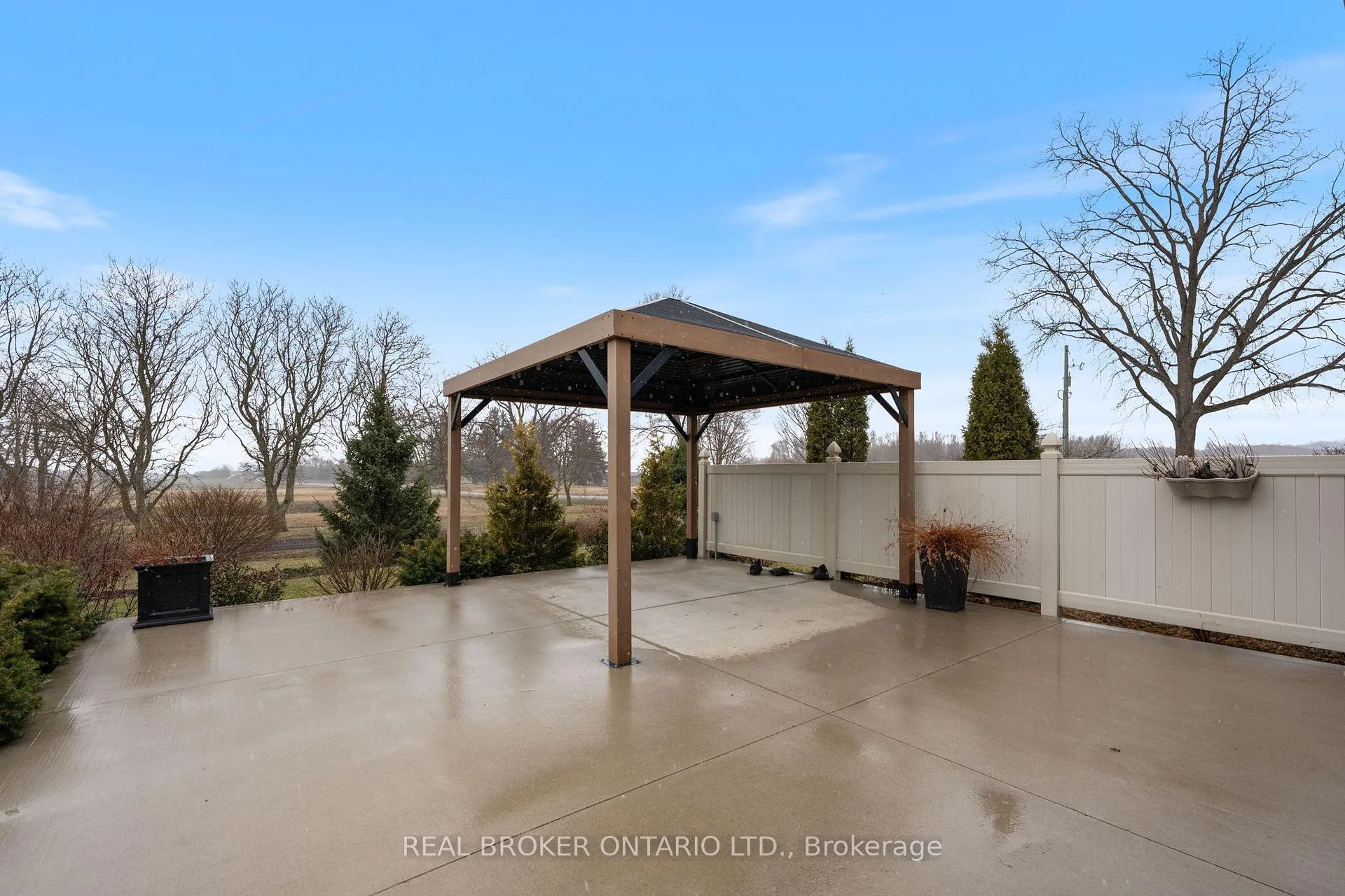 Photo 26 of 812412 Baseline Road, Norwich, Rural Norwich — HOMEH