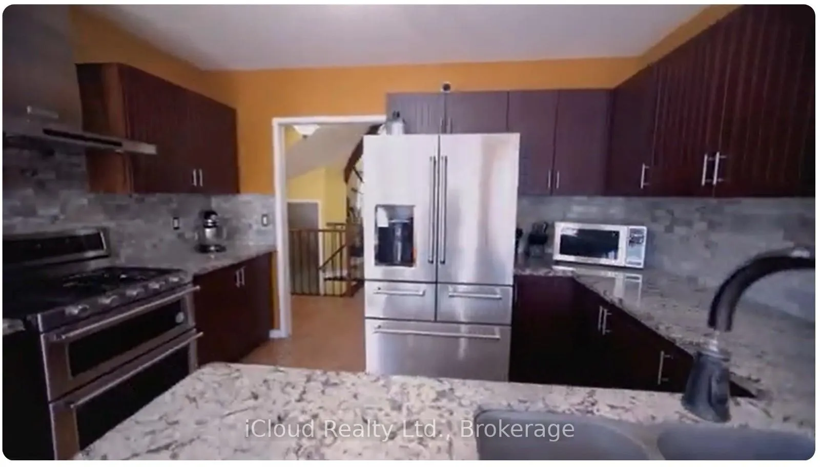 Photo 4 of 15 Nina Place, Brampton, Fletcher's Meadow — HOMEH
