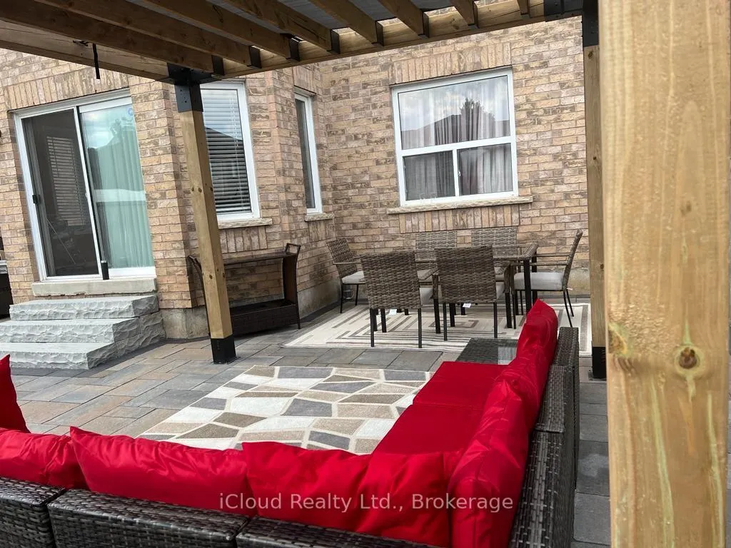 Photo 14 of 15 Nina Place, Brampton, Fletcher's Meadow — HOMEH
