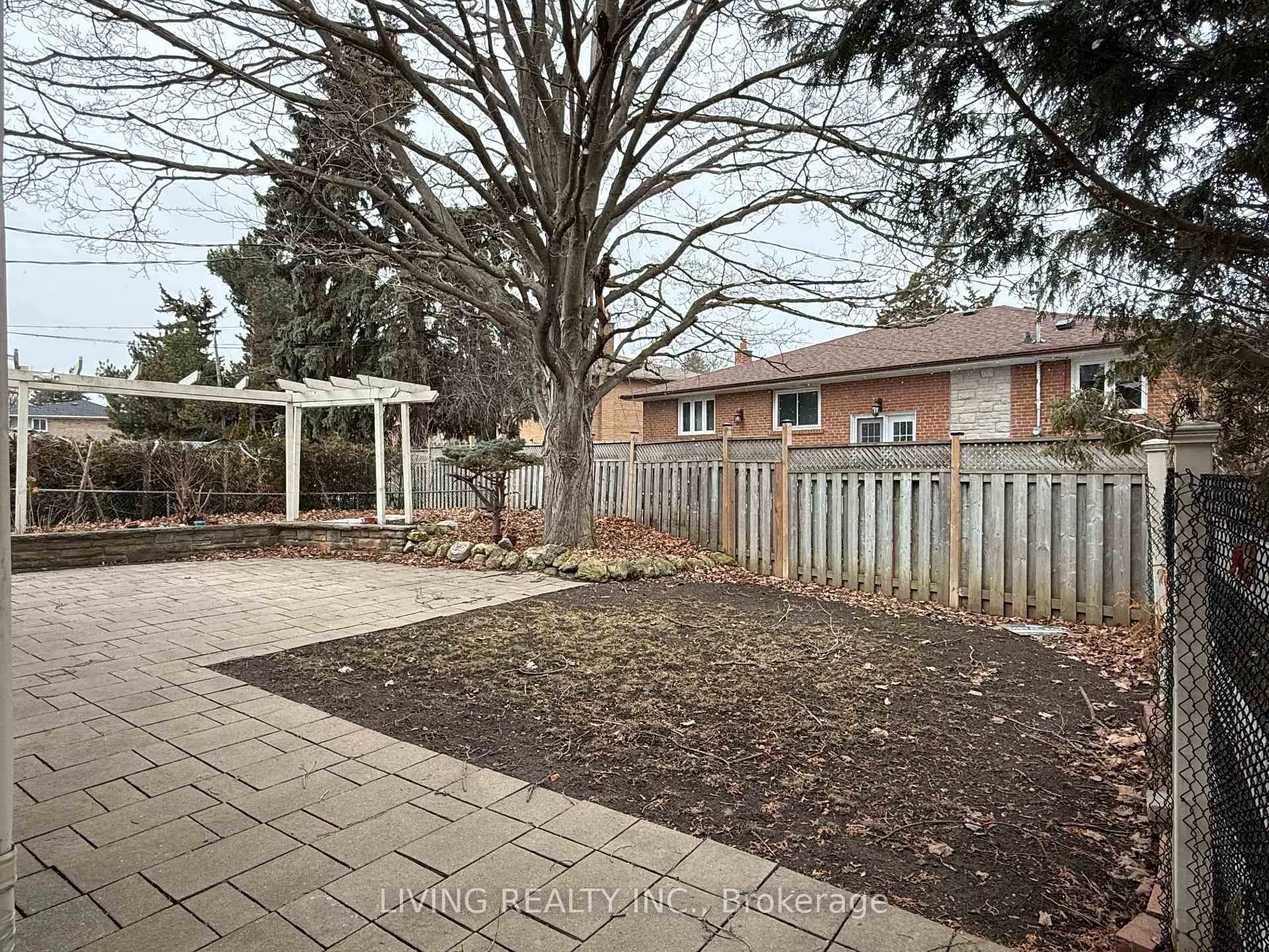 Photo 2 of 156 Fitzgerald Avenue, Markham, Unionville — HOMEH