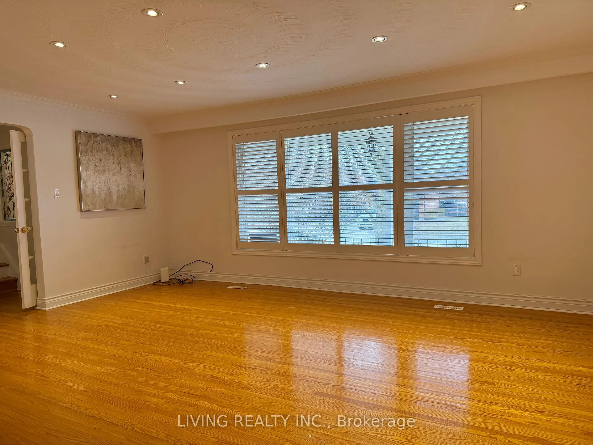 Photo 3 of 156 Fitzgerald Avenue, Markham, Unionville — HOMEH