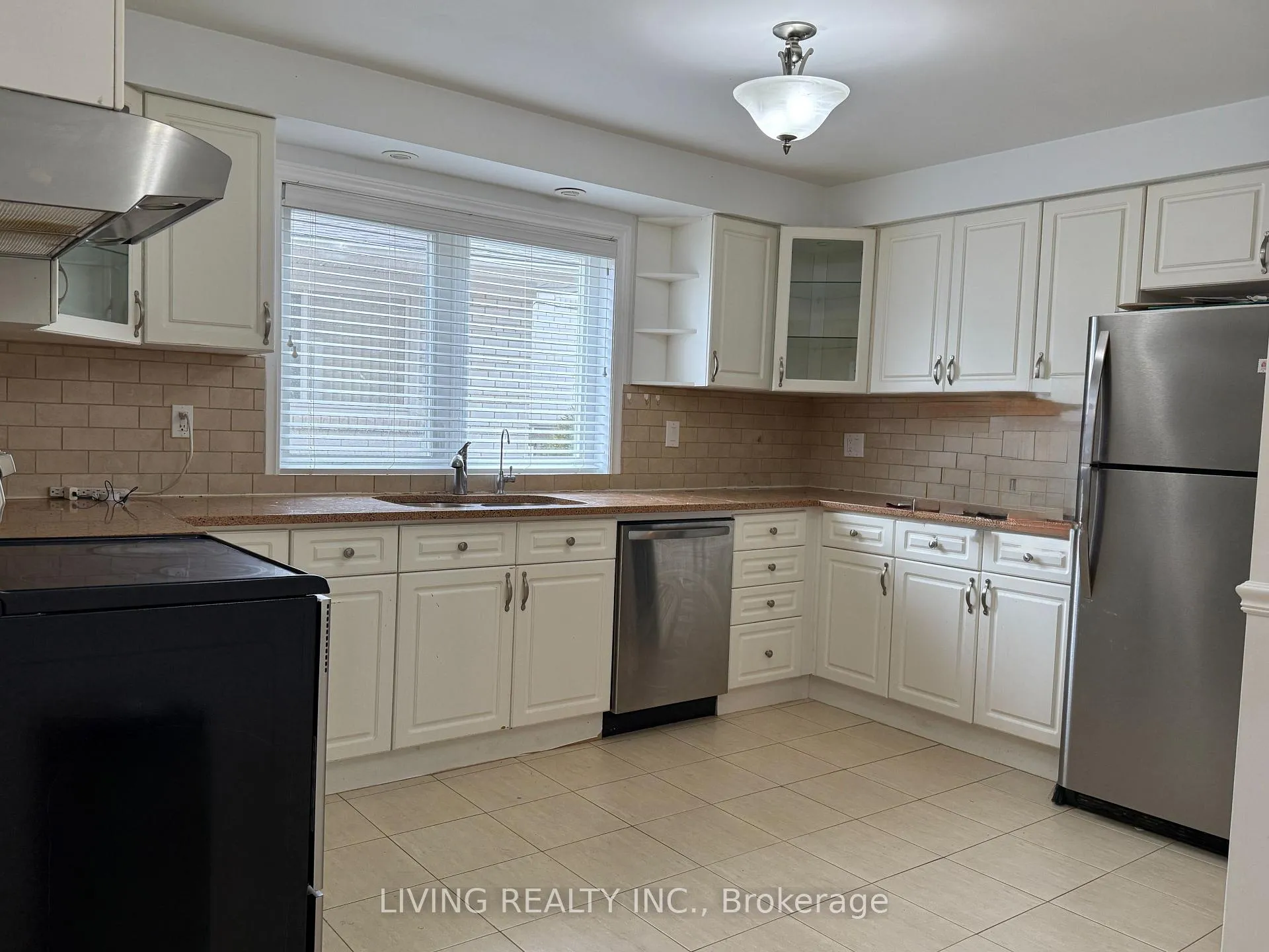 Photo 7 of 156 Fitzgerald Avenue, Markham, Unionville — HOMEH