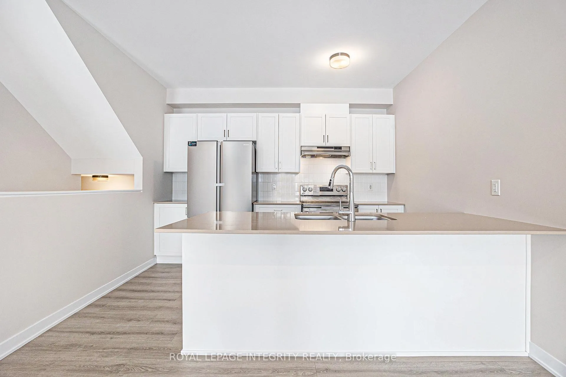 Photo 10 of 305 Catsfoot Walk, Ottawa, Barrhaven - Half Moon Bay — HOMEH