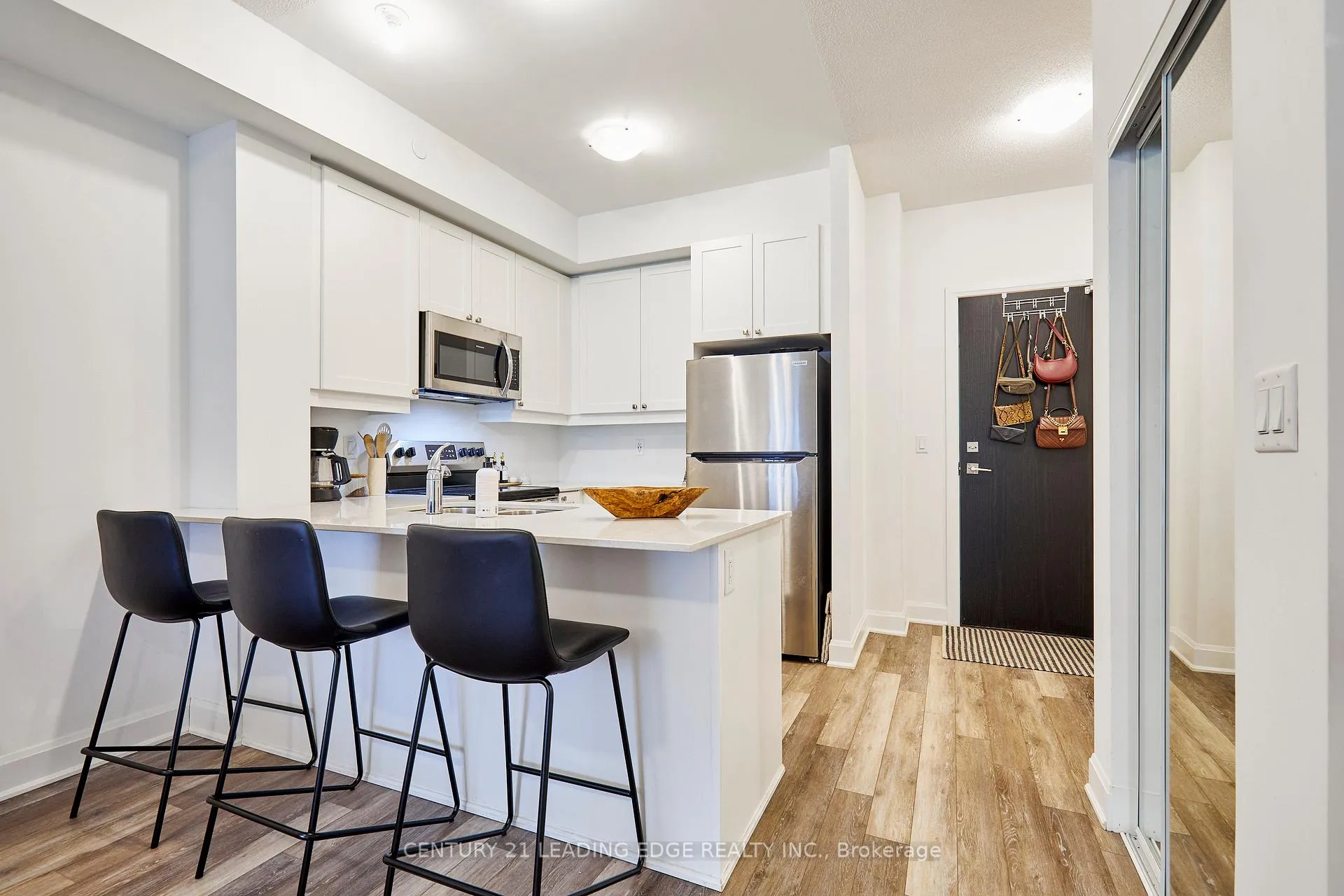 Photo 5 of Unit 105, 50 Lakebreeze Drive, Clarington, Newcastle — HOMEH