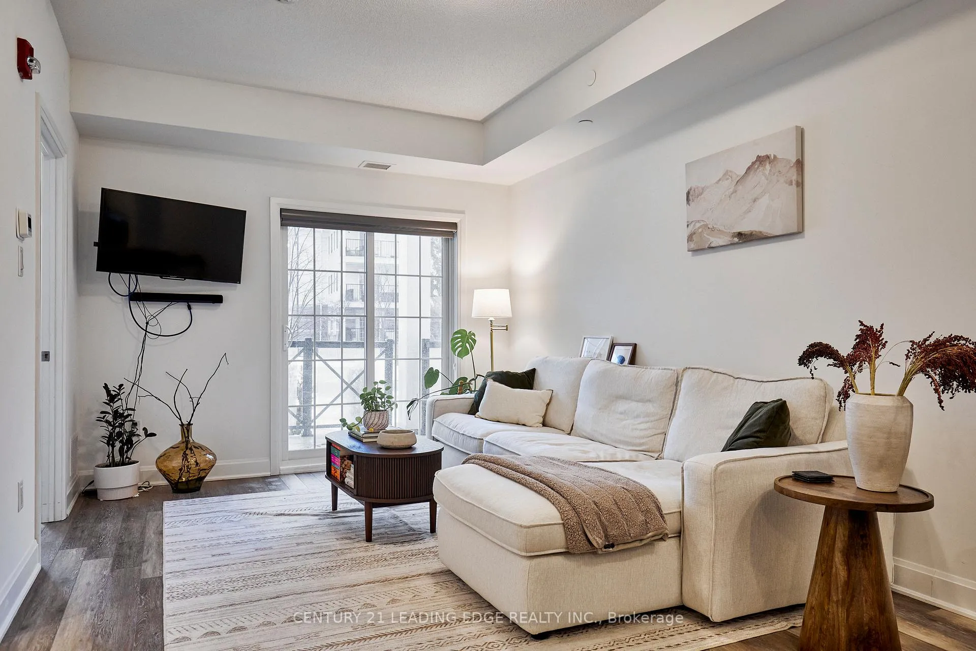 Photo 12 of Unit 105, 50 Lakebreeze Drive, Clarington, Newcastle — HOMEH