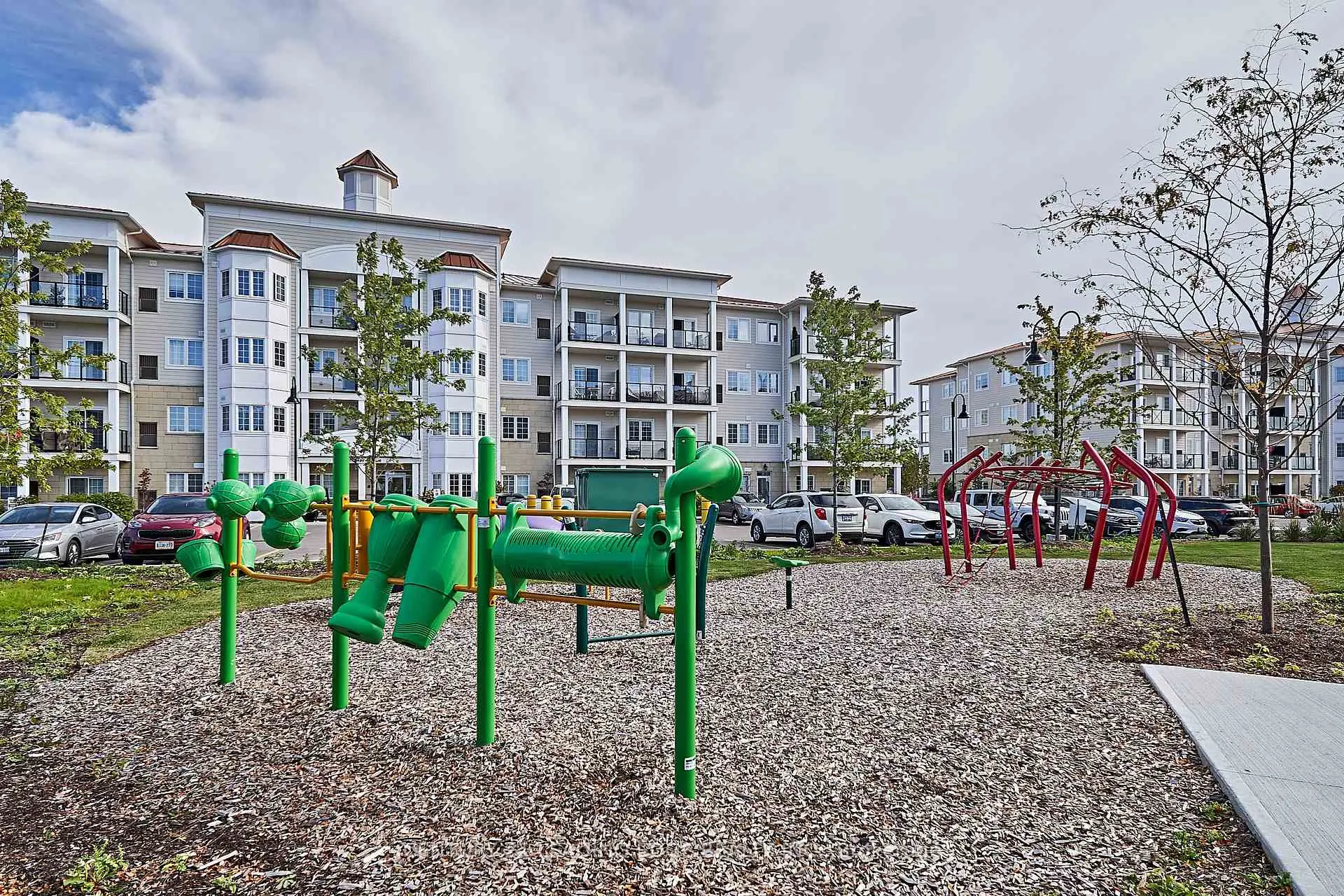 Photo 32 of Unit 105, 50 Lakebreeze Drive, Clarington, Newcastle — HOMEH