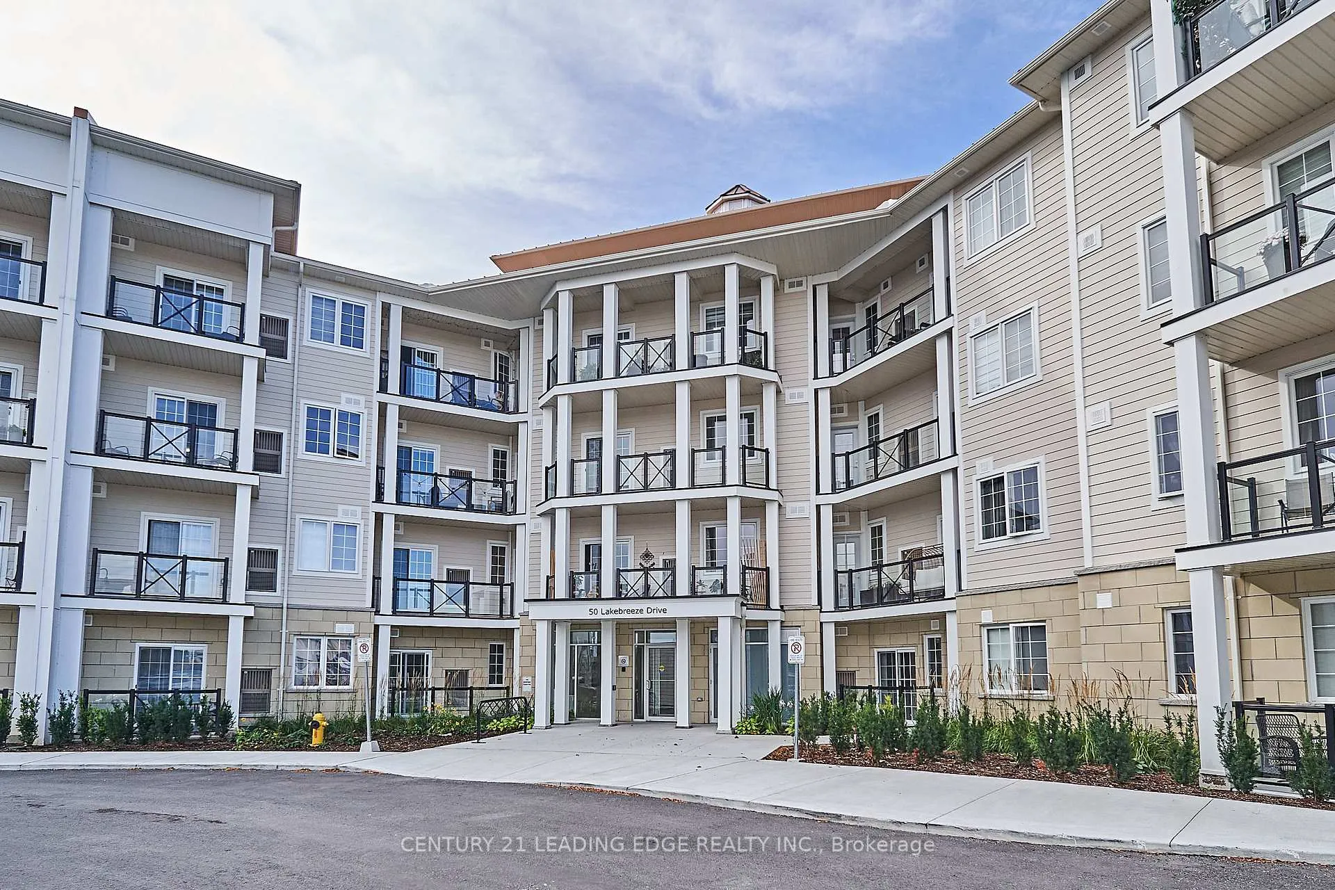 Photo 38 of Unit 105, 50 Lakebreeze Drive, Clarington, Newcastle — HOMEH