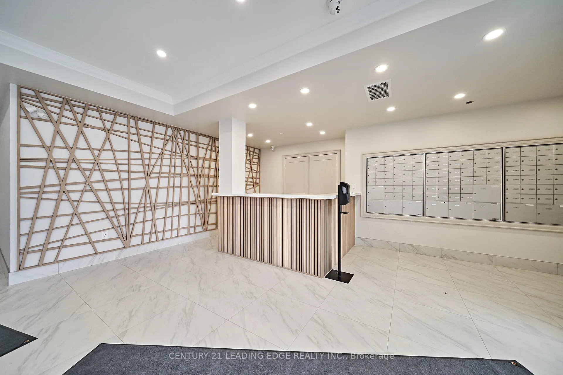 Photo 44 of Unit 105, 50 Lakebreeze Drive, Clarington, Newcastle — HOMEH