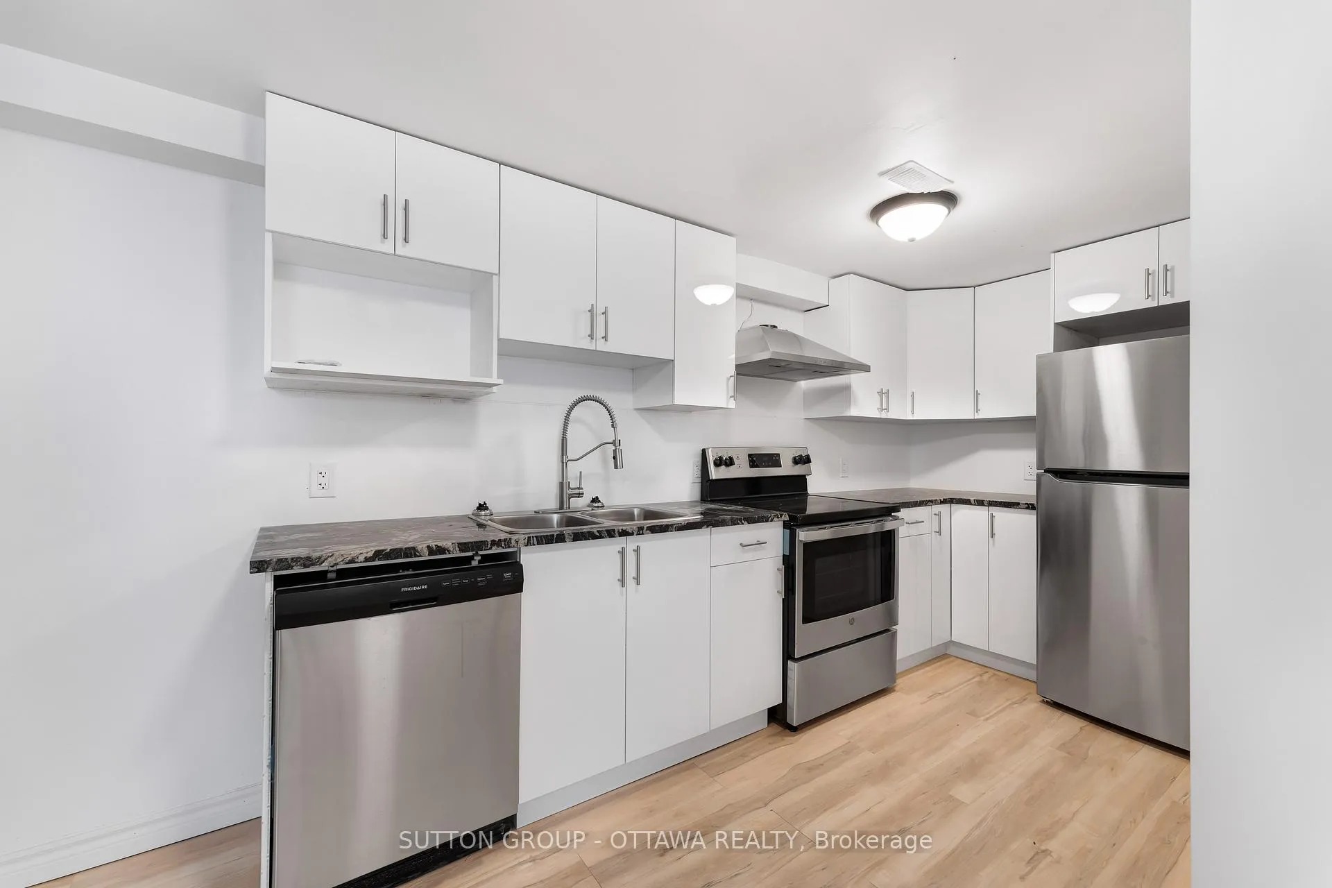Photo 2 of Unit B, 20 Dundegan Drive, Ottawa, Kanata - Glencairn/Hazeldean — HOMEH