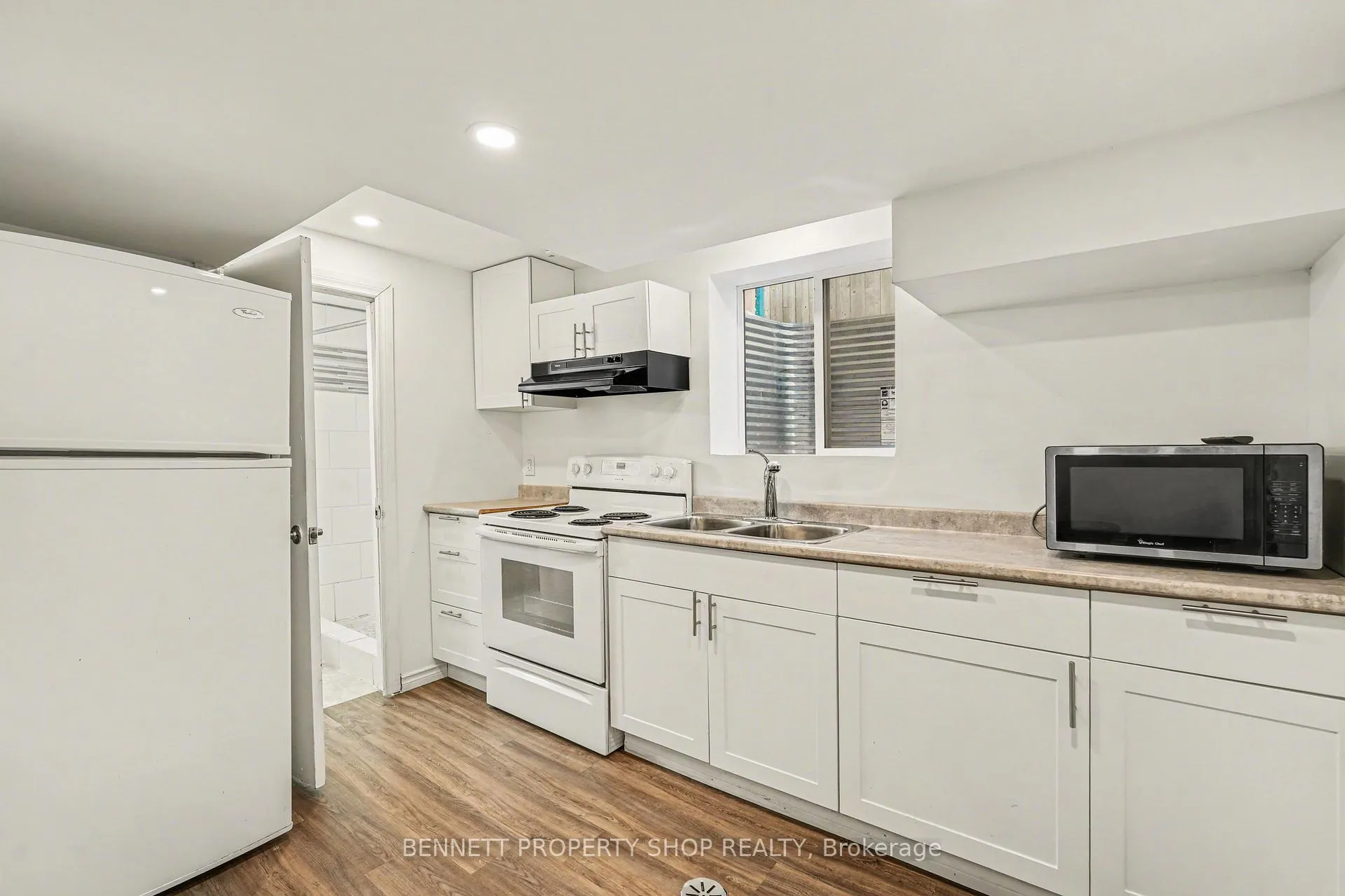 Photo 8 of 2636 Elmhurst Street, Ottawa, Queensway Terrace North — HOMEH