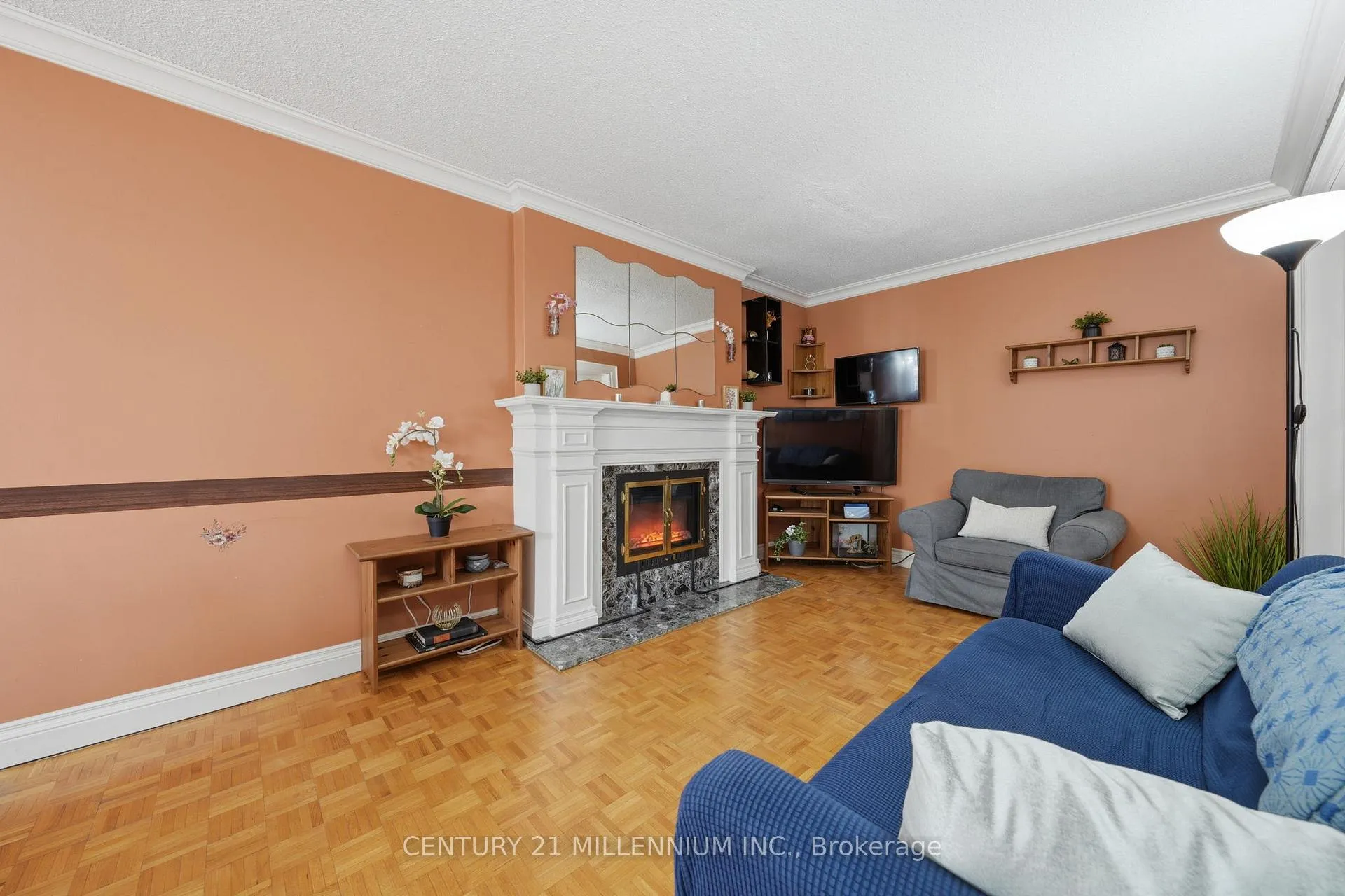 Photo 4 of 59 Dumfries Avenue, Brampton, Heart Lake West — HOMEH