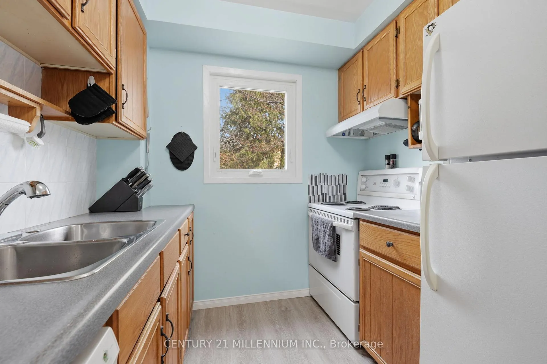 Photo 10 of 59 Dumfries Avenue, Brampton, Heart Lake West — HOMEH