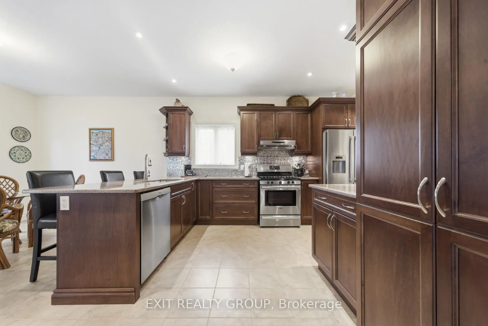 Photo 18 of 68 Maplehurst Crescent, Prince Edward County, Wellington Ward — HOMEH