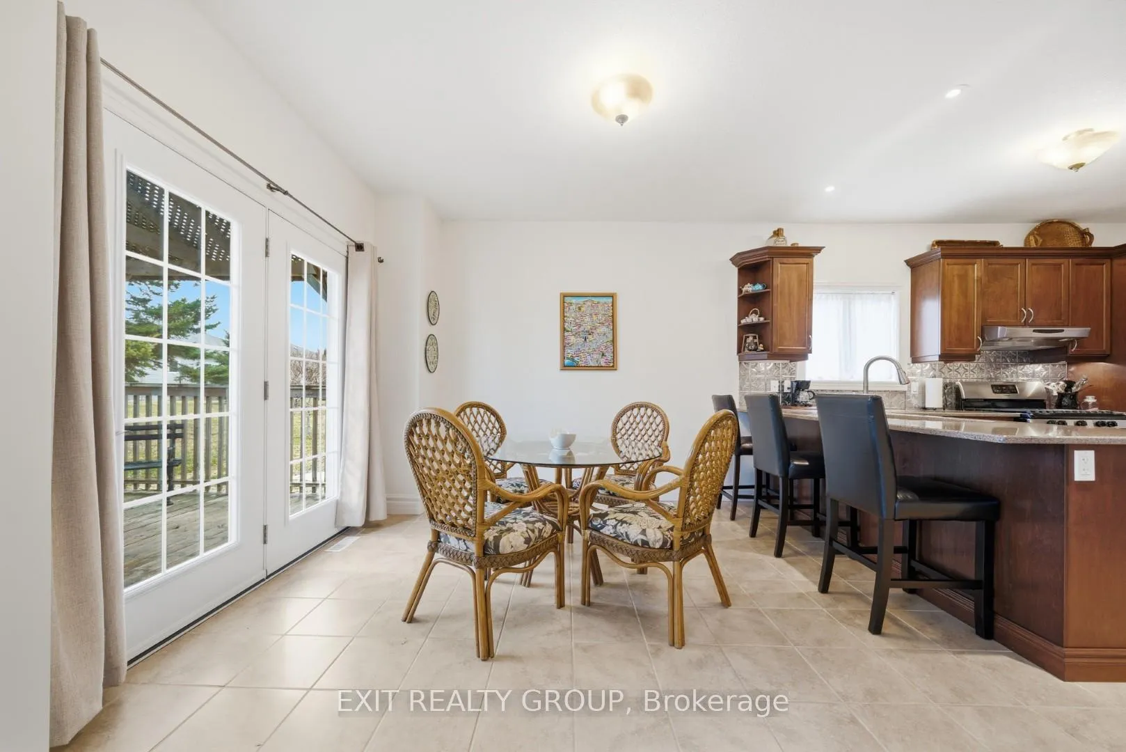 Photo 25 of 68 Maplehurst Crescent, Prince Edward County, Wellington Ward — HOMEH