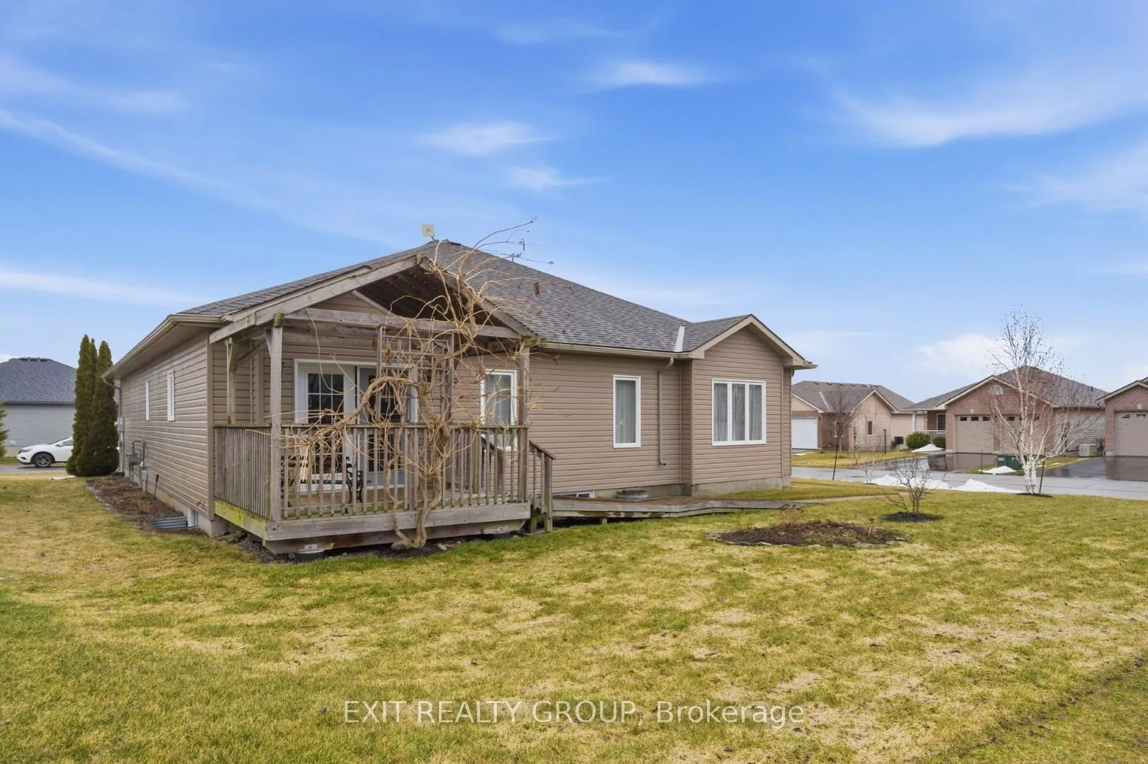 Photo 42 of 68 Maplehurst Crescent, Prince Edward County, Wellington Ward — HOMEH
