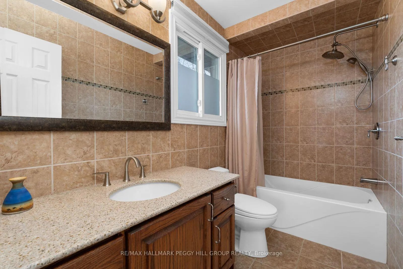 Photo 9 of 46 Oakridge Drive, Barrie, Sunnidale — HOMEH