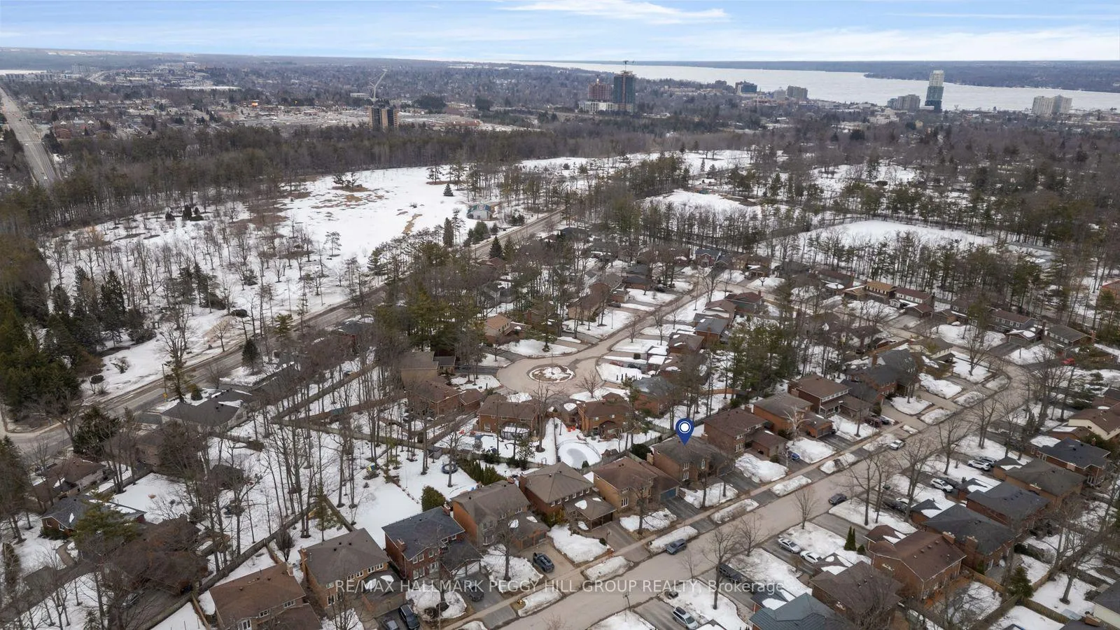 Photo 20 of 46 Oakridge Drive, Barrie, Sunnidale — HOMEH