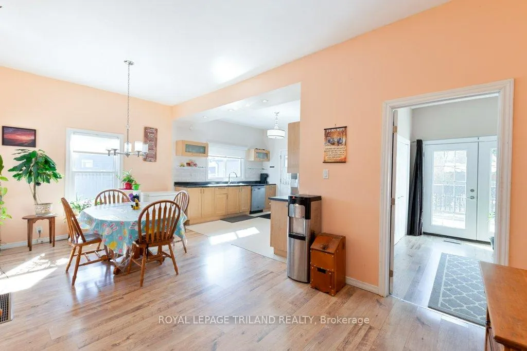 Photo 12 of 94 Steele Street, St. Thomas — HOMEH