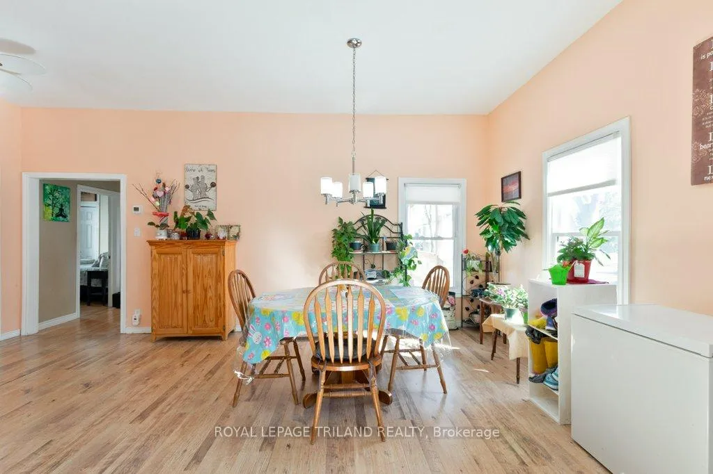 Photo 20 of 94 Steele Street, St. Thomas — HOMEH