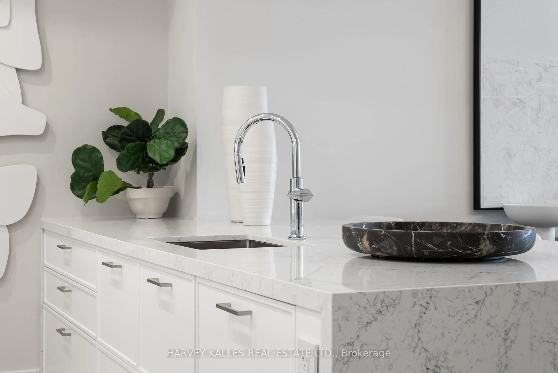 Photo 8 of Unit 306, 155 Merchants' Wharf, Toronto, Waterfront Communities — HOMEH