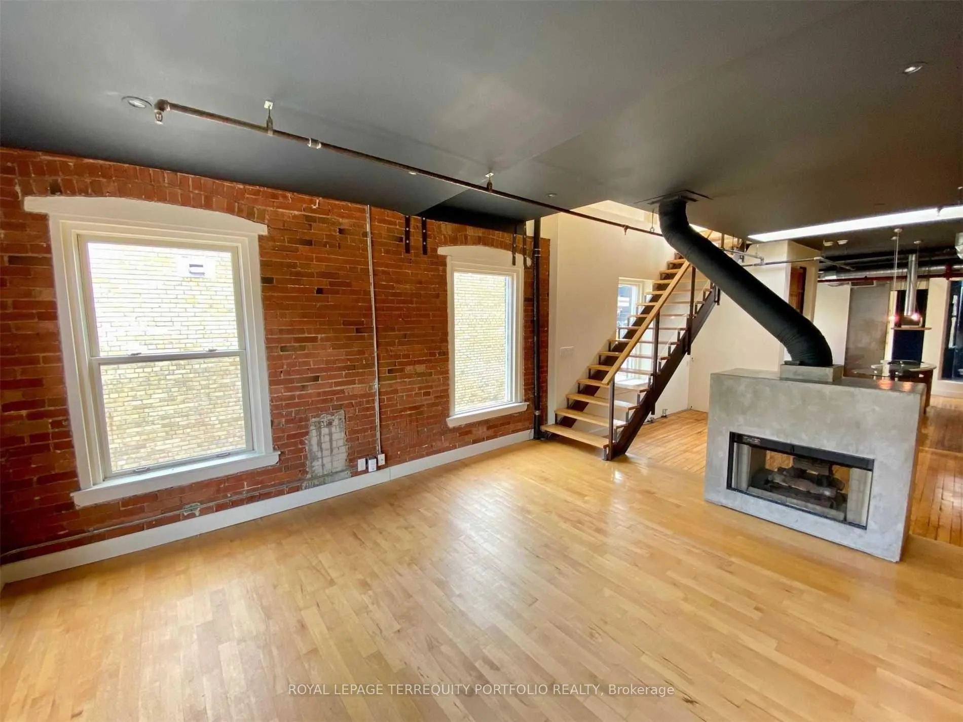 Photo 1 of Unit 9, 535 Queen Street E, Toronto, Moss Park — HOMEH