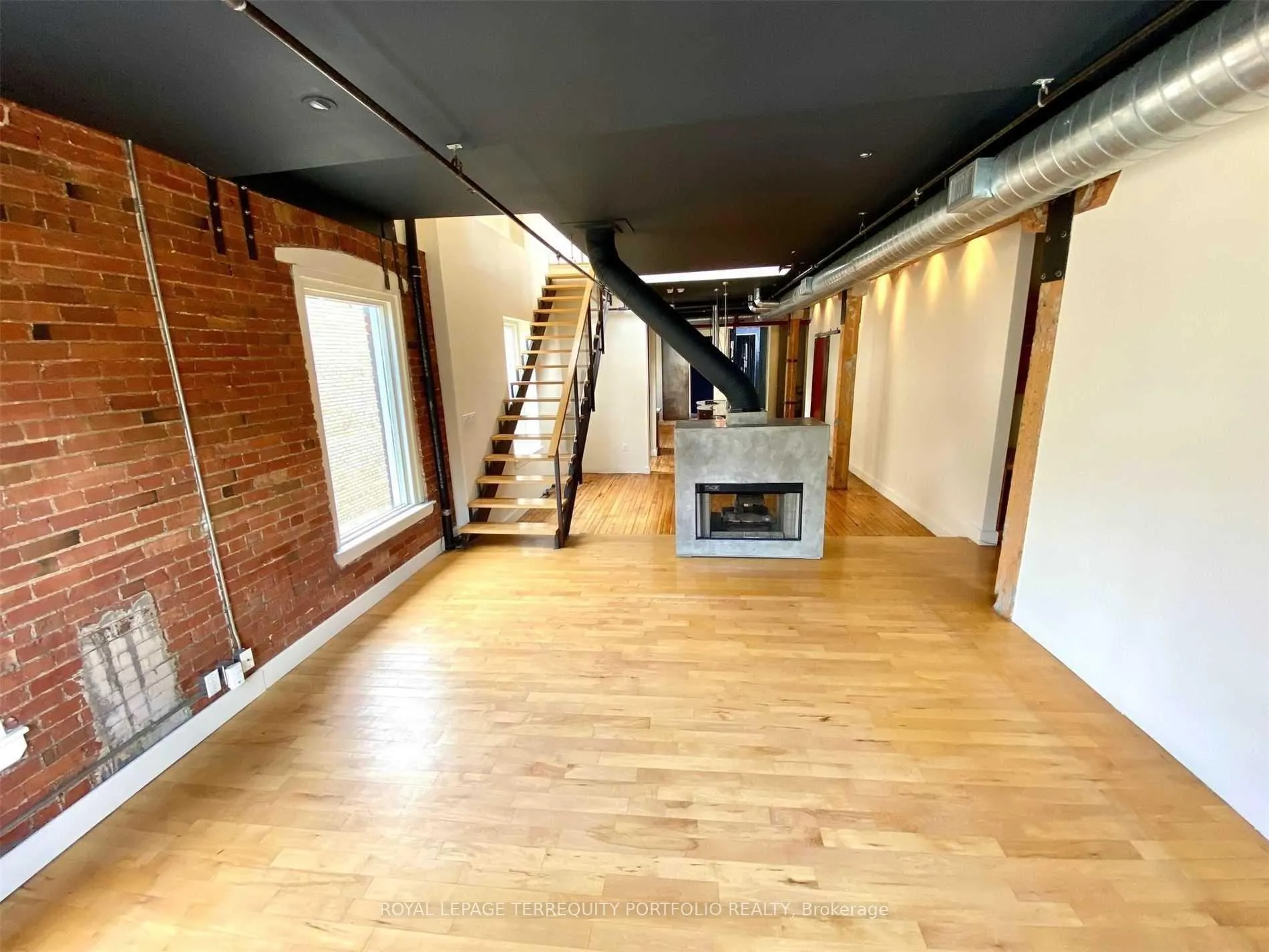 Photo 3 of Unit 9, 535 Queen Street E, Toronto, Moss Park — HOMEH