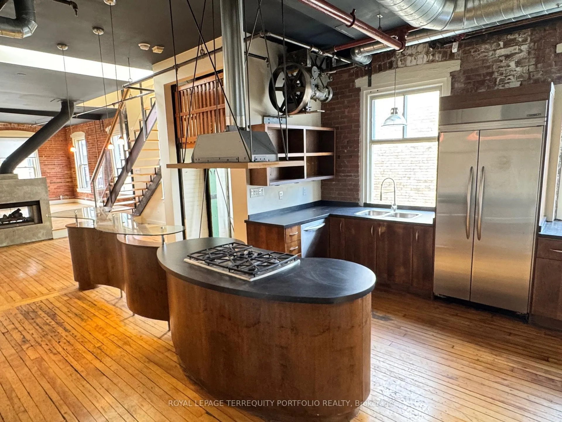 Photo 5 of Unit 9, 535 Queen Street E, Toronto, Moss Park — HOMEH