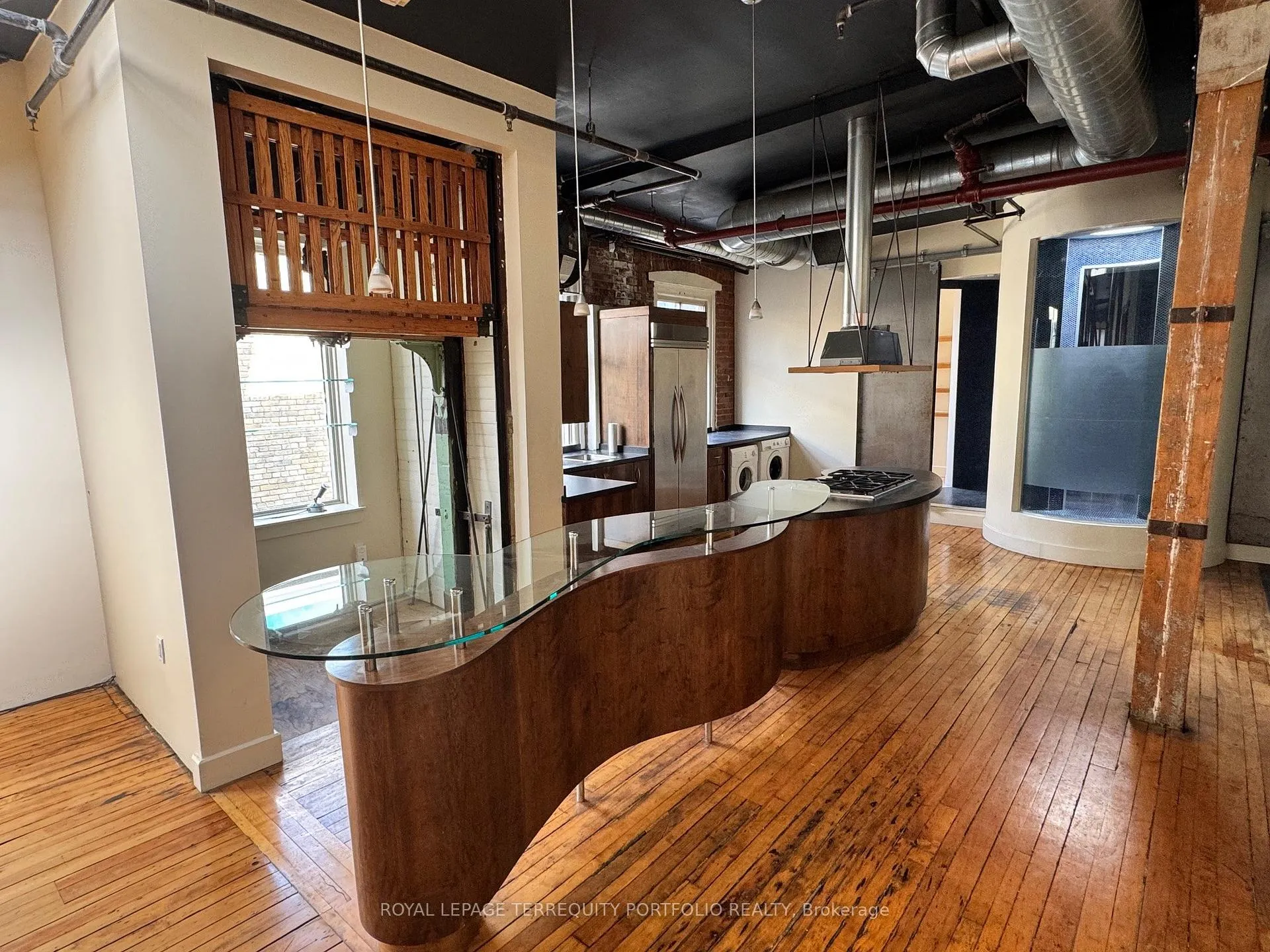Photo 9 of Unit 9, 535 Queen Street E, Toronto, Moss Park — HOMEH