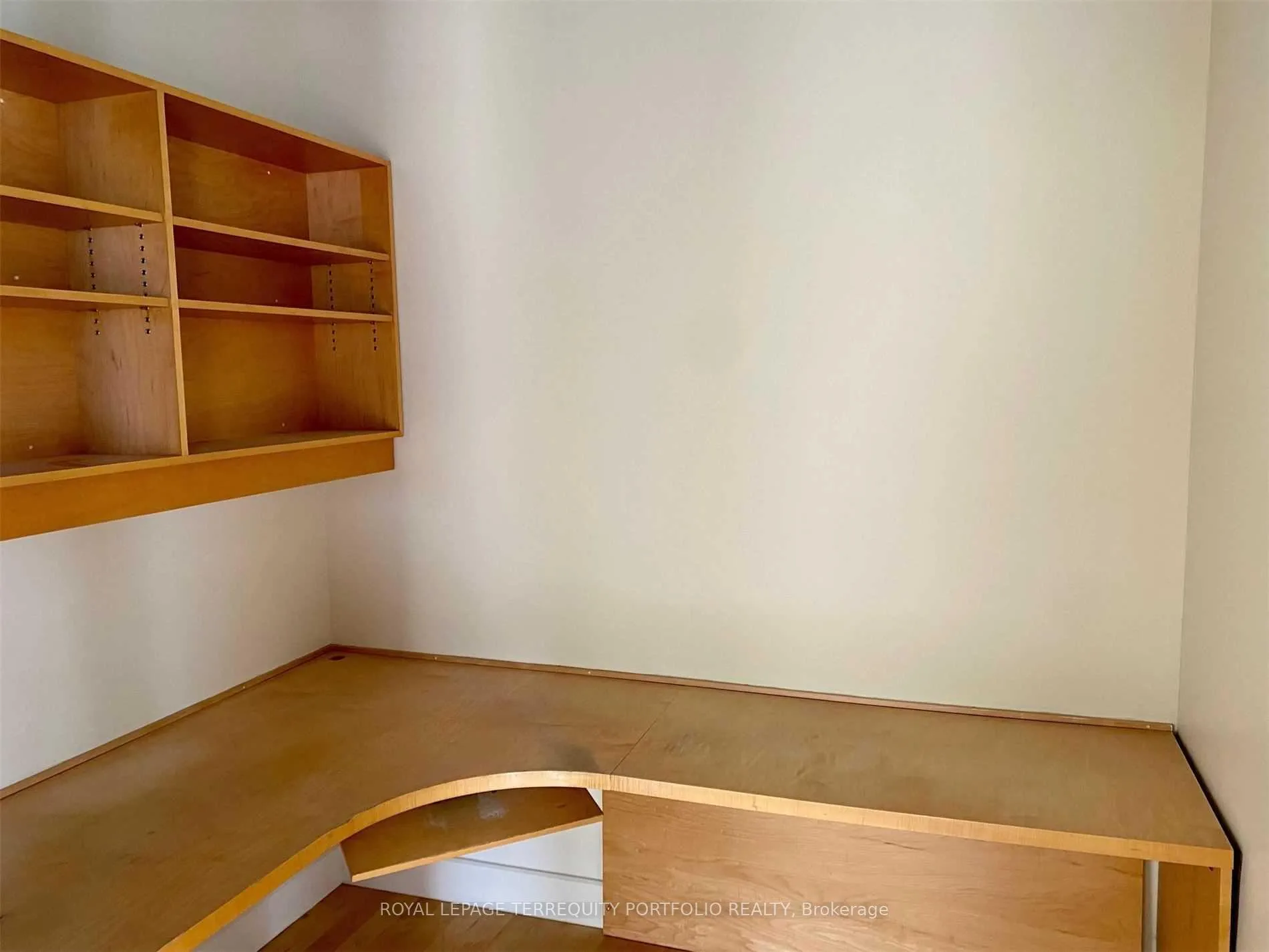 Photo 12 of Unit 9, 535 Queen Street E, Toronto, Moss Park — HOMEH