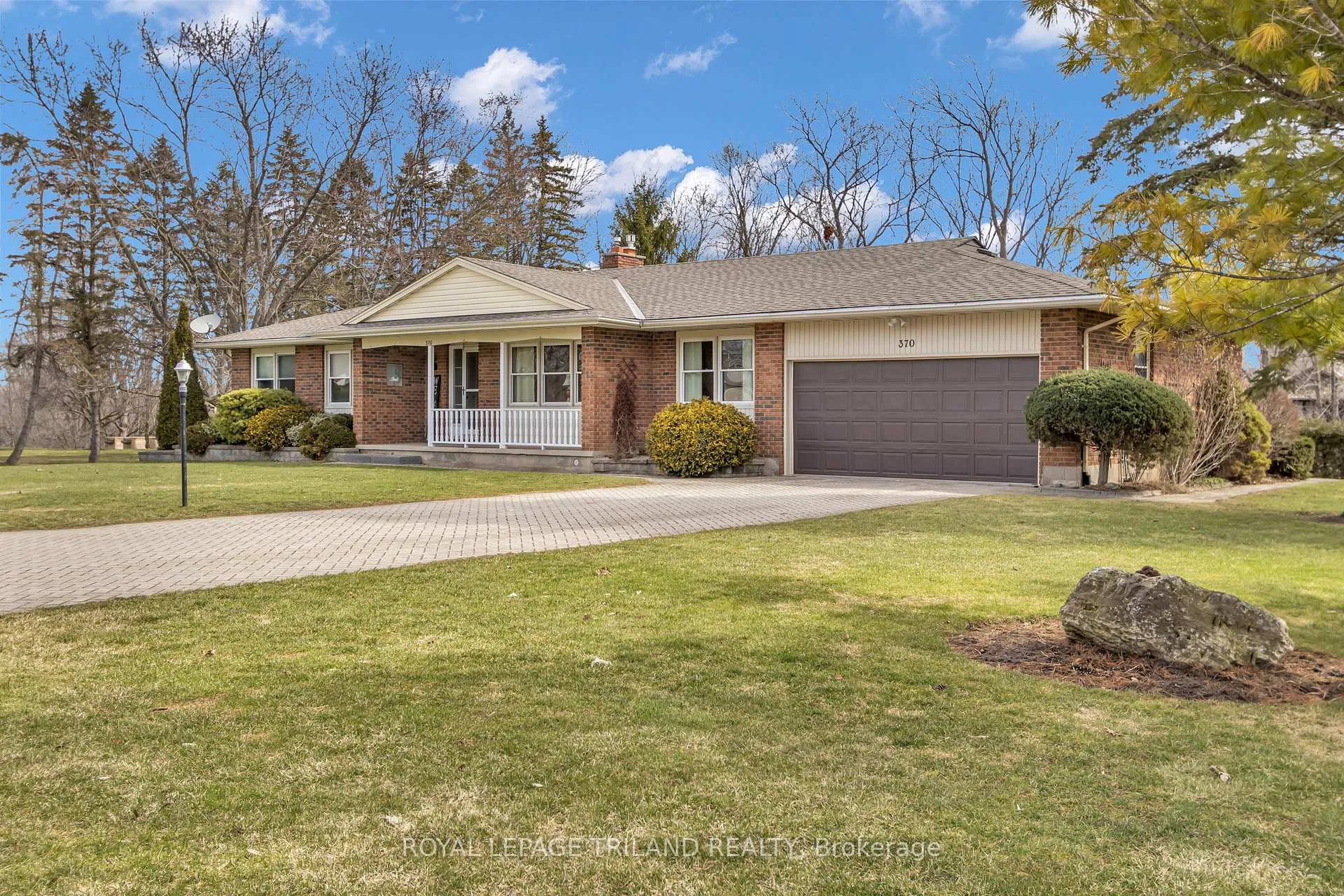 Photo 2 of 370 Station Street, North Middlesex, Parkhill — HOMEH
