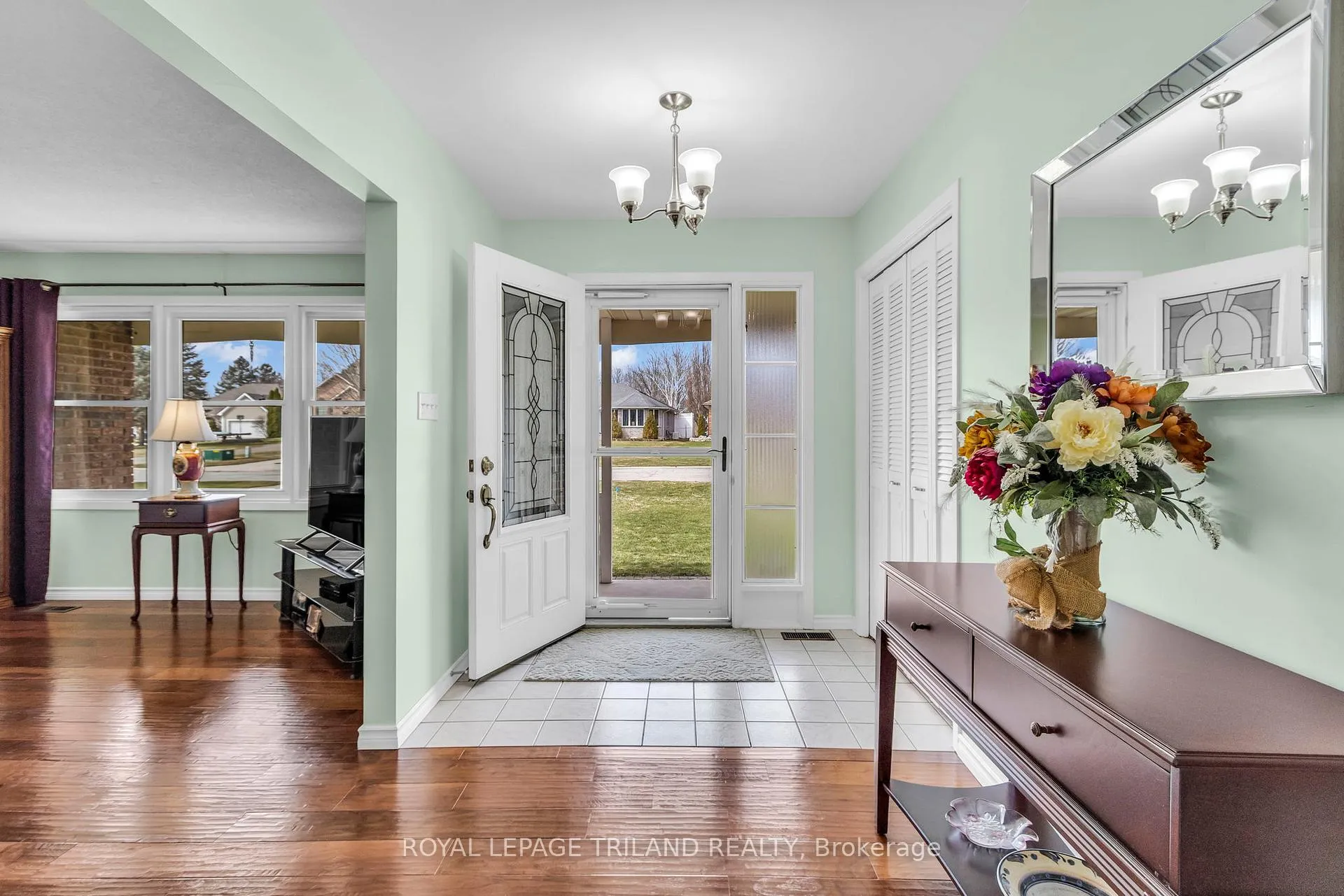 Photo 7 of 370 Station Street, North Middlesex, Parkhill — HOMEH