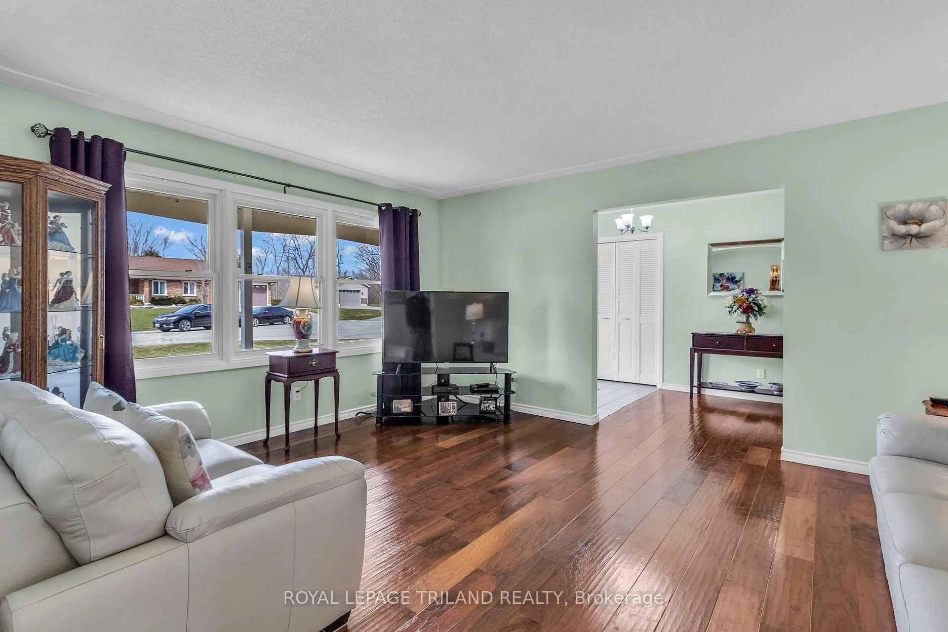 Photo 9 of 370 Station Street, North Middlesex, Parkhill — HOMEH