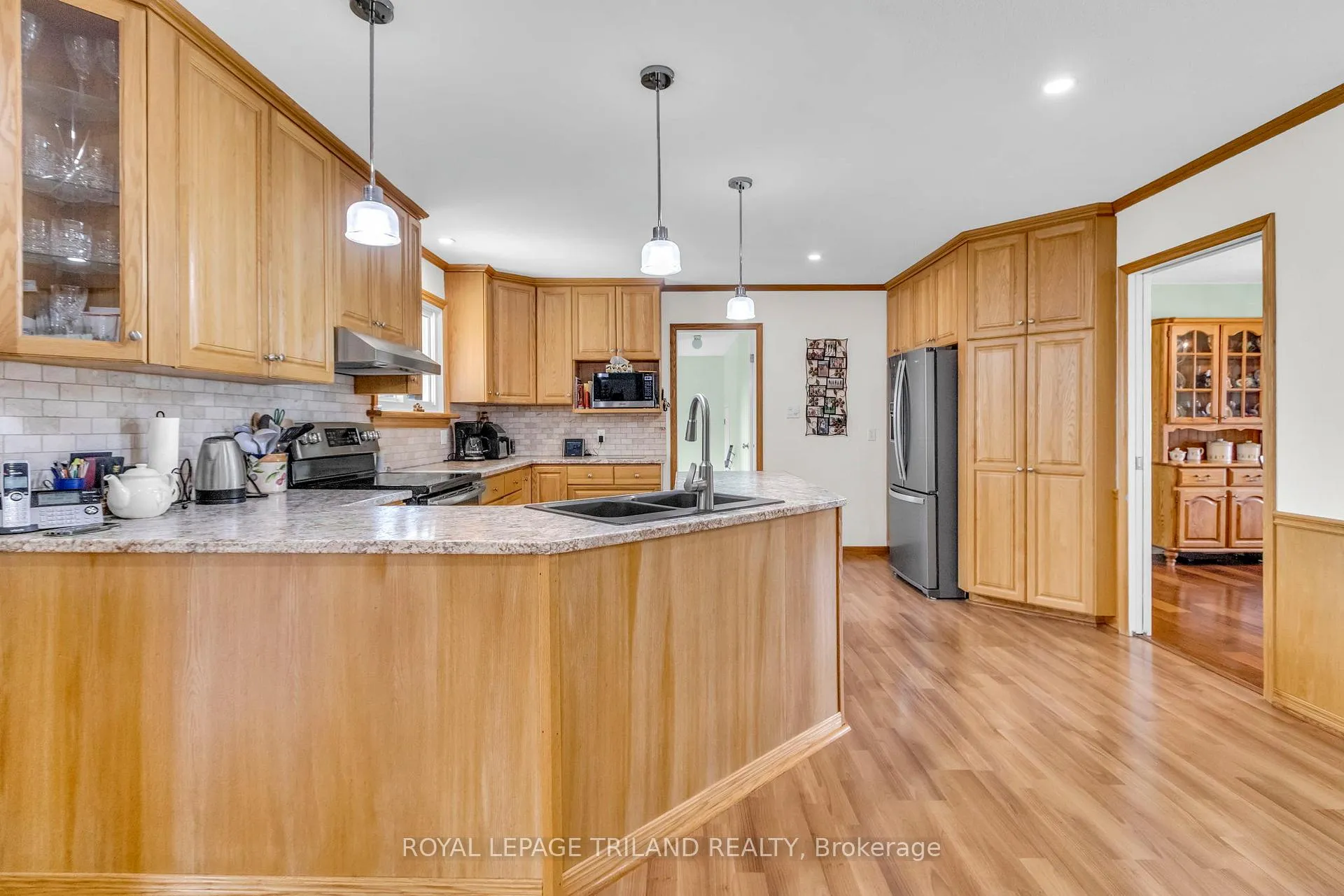 Photo 16 of 370 Station Street, North Middlesex, Parkhill — HOMEH