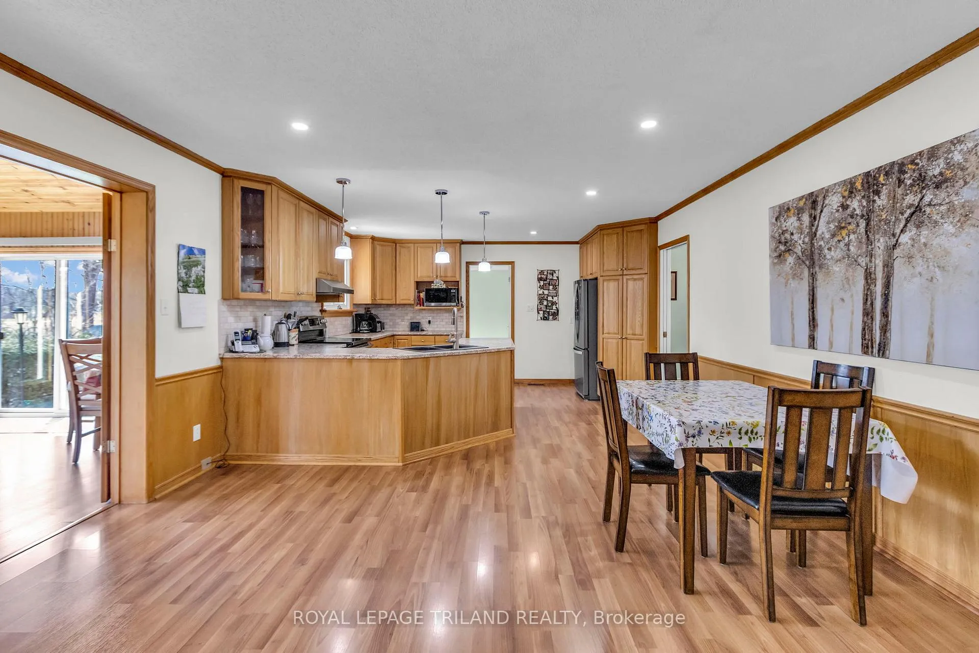 Photo 18 of 370 Station Street, North Middlesex, Parkhill — HOMEH
