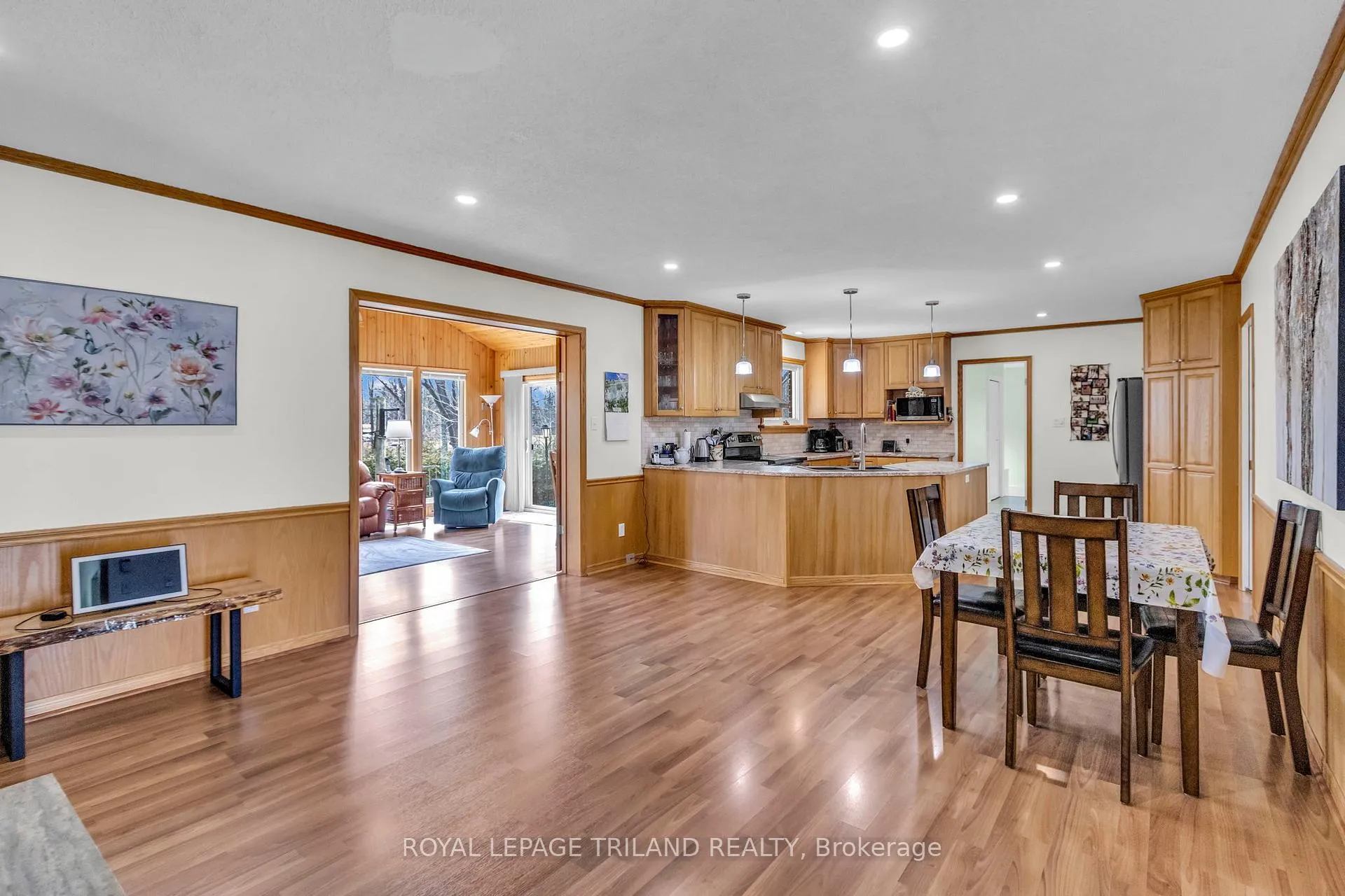 Photo 19 of 370 Station Street, North Middlesex, Parkhill — HOMEH