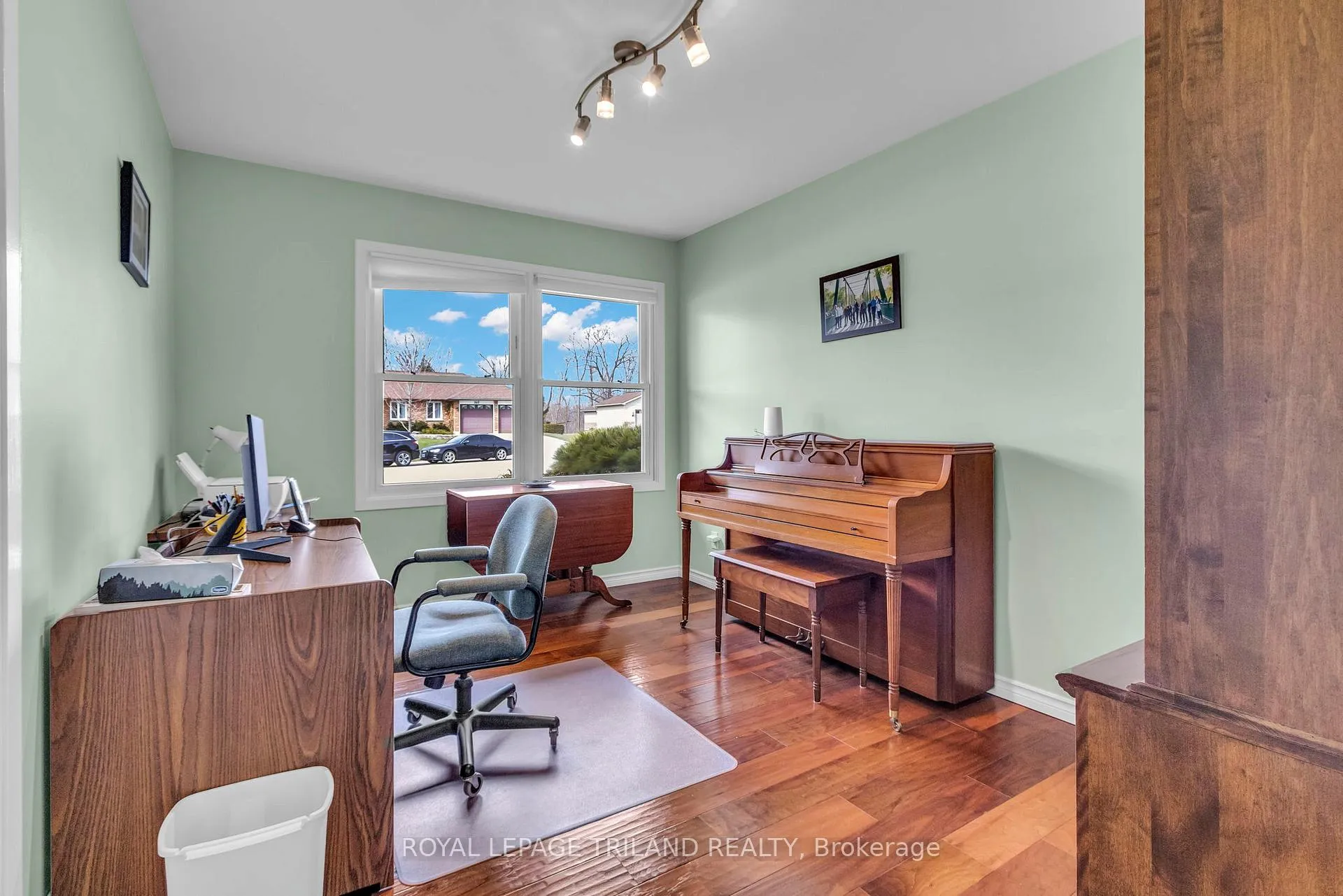 Photo 28 of 370 Station Street, North Middlesex, Parkhill — HOMEH